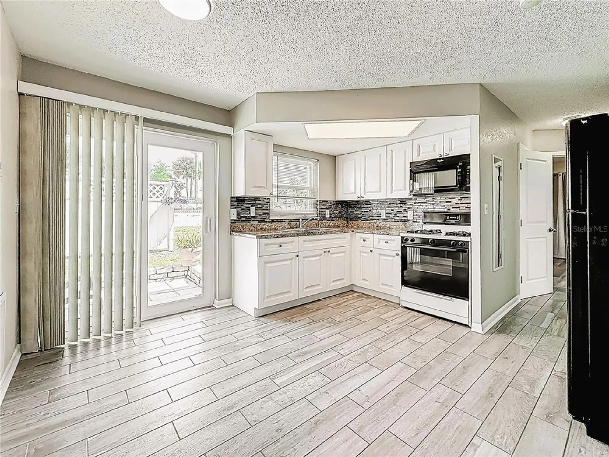 Property Slideshow image 12 of 40 | 12400 park blvd apt 121, Seminole, FL, 33772