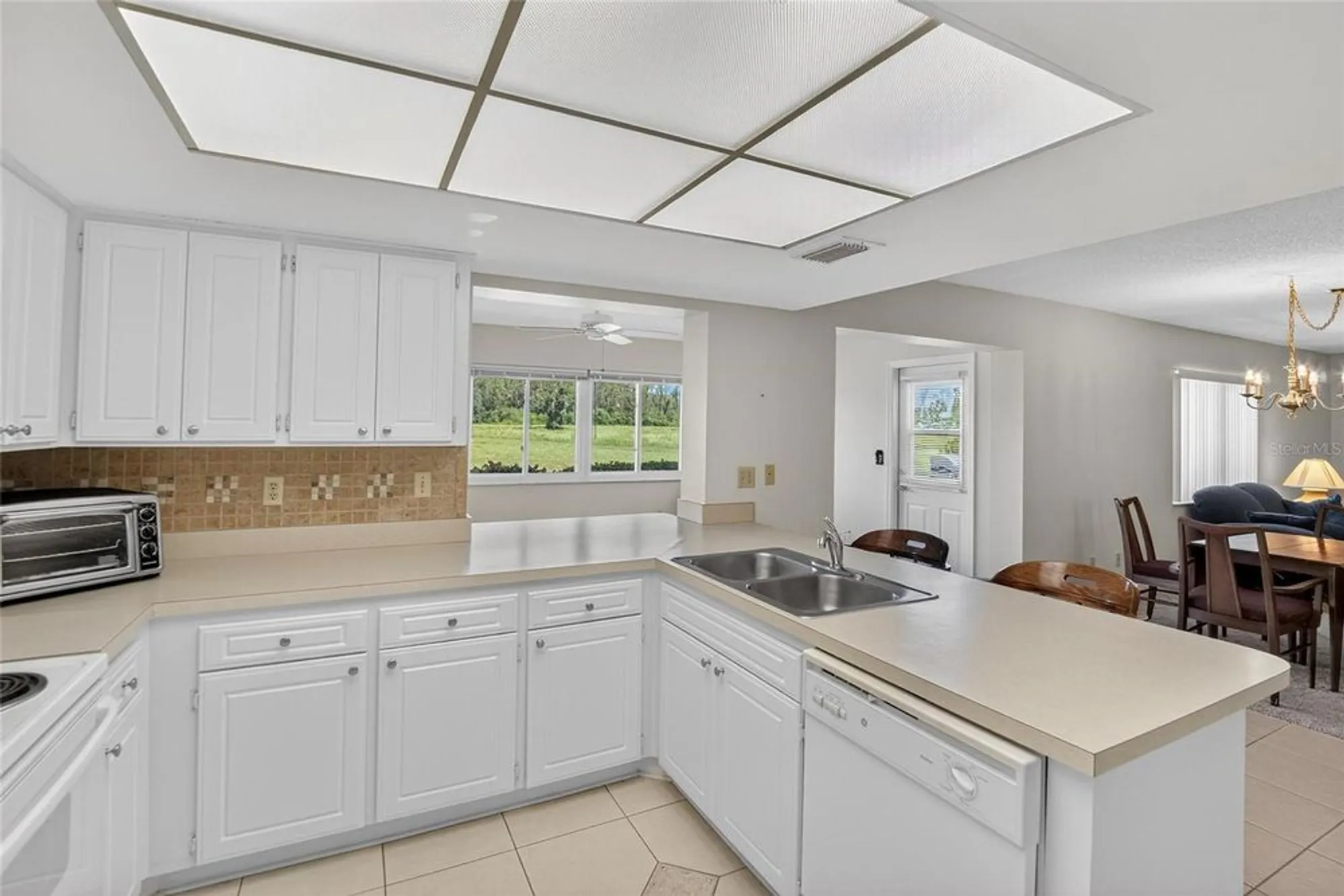 Property Slideshow image 23 of 84 | 1015 harefield cir # 1015, Sun City Center, FL, 33573