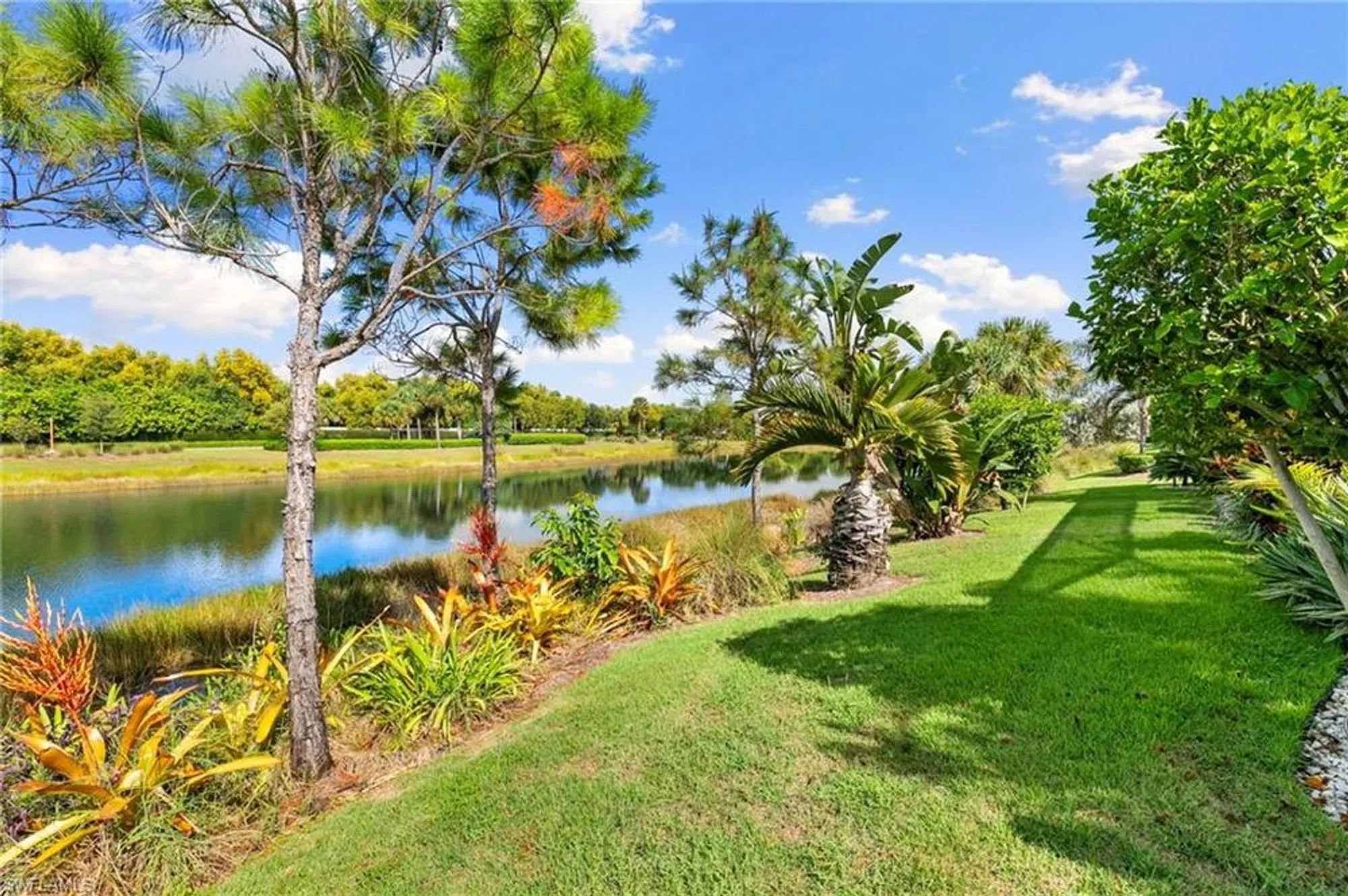 Property Slideshow image 36 of 44 | 4922 andros dr, Naples, FL, 34113