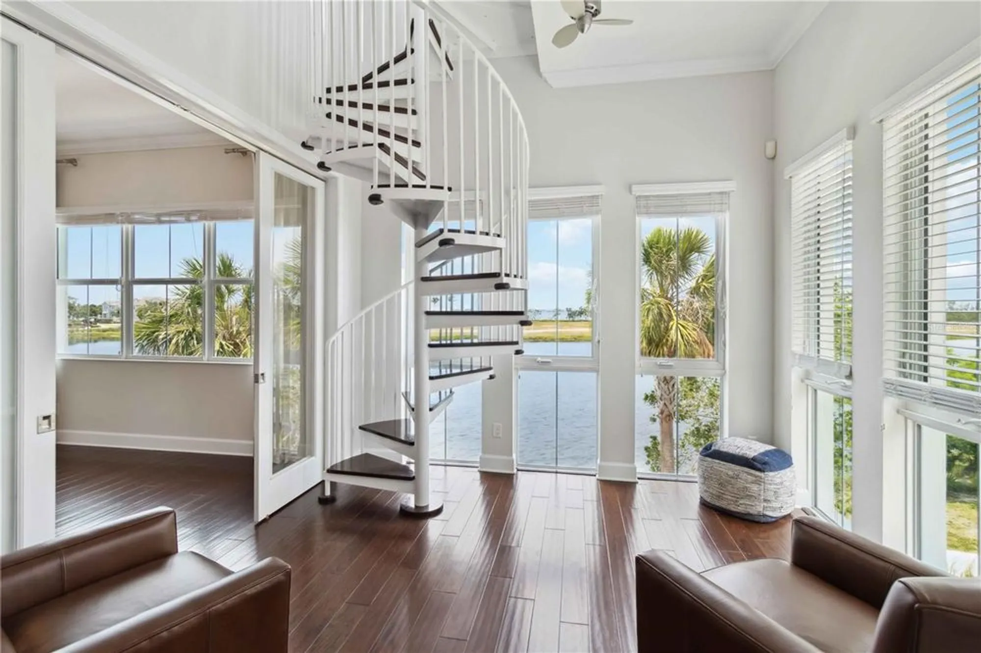 Property Slideshow image 14 of 88 | 230 sapphire lake dr unit 201, Bradenton, FL, 34209