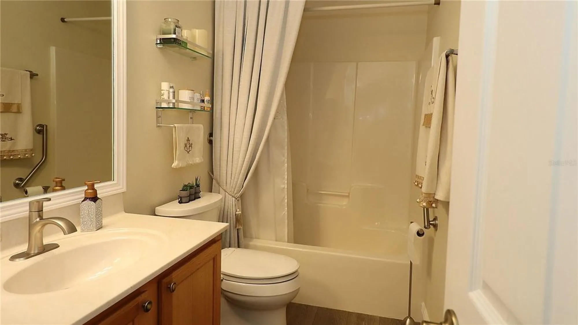 Property Slideshow image 22 of 43 | 8017 sw 81st loop, Ocala, FL, 34476