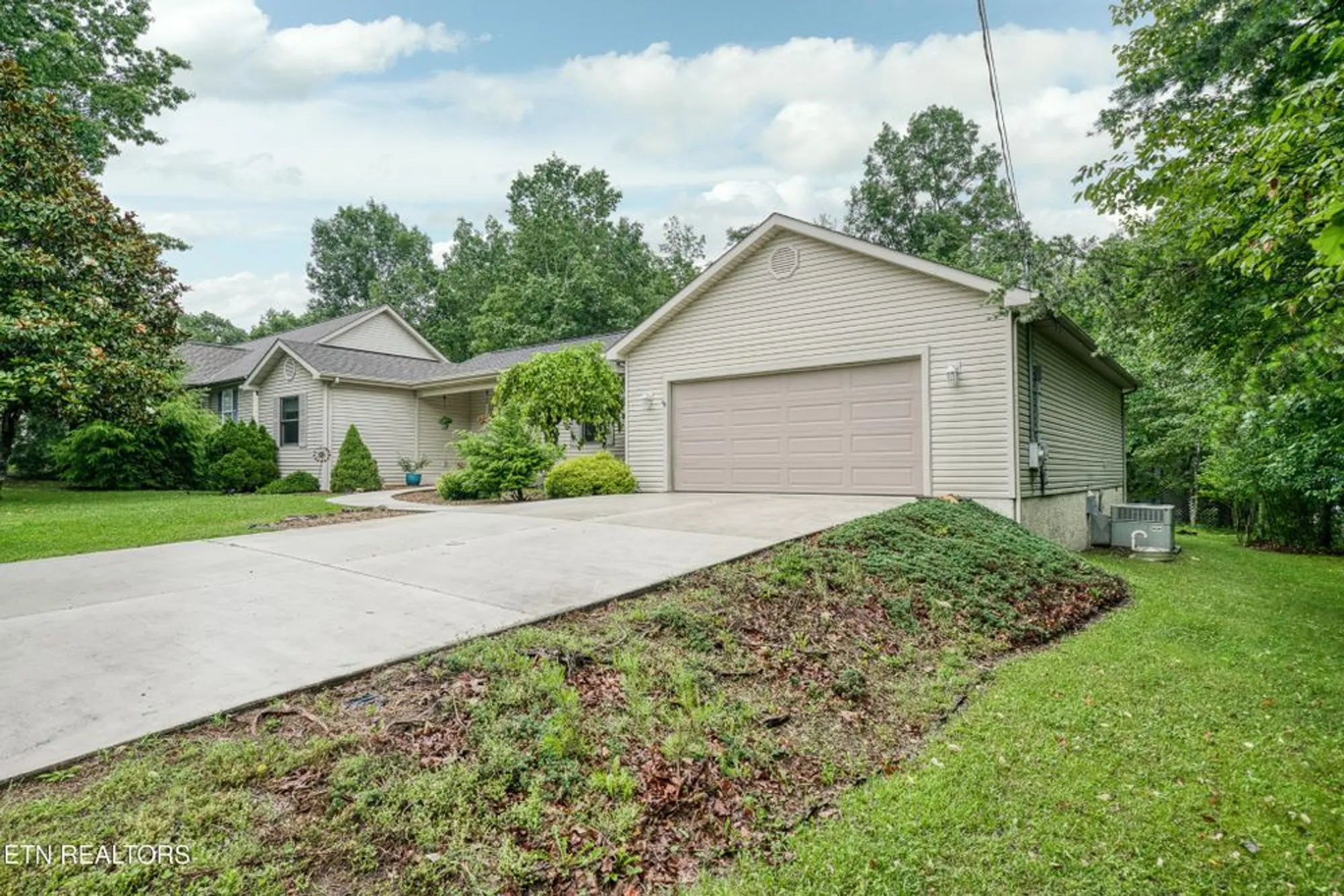 Property Slideshow image 4 of 41 | 125 fairhaven dr, Crossville, TN, 38558