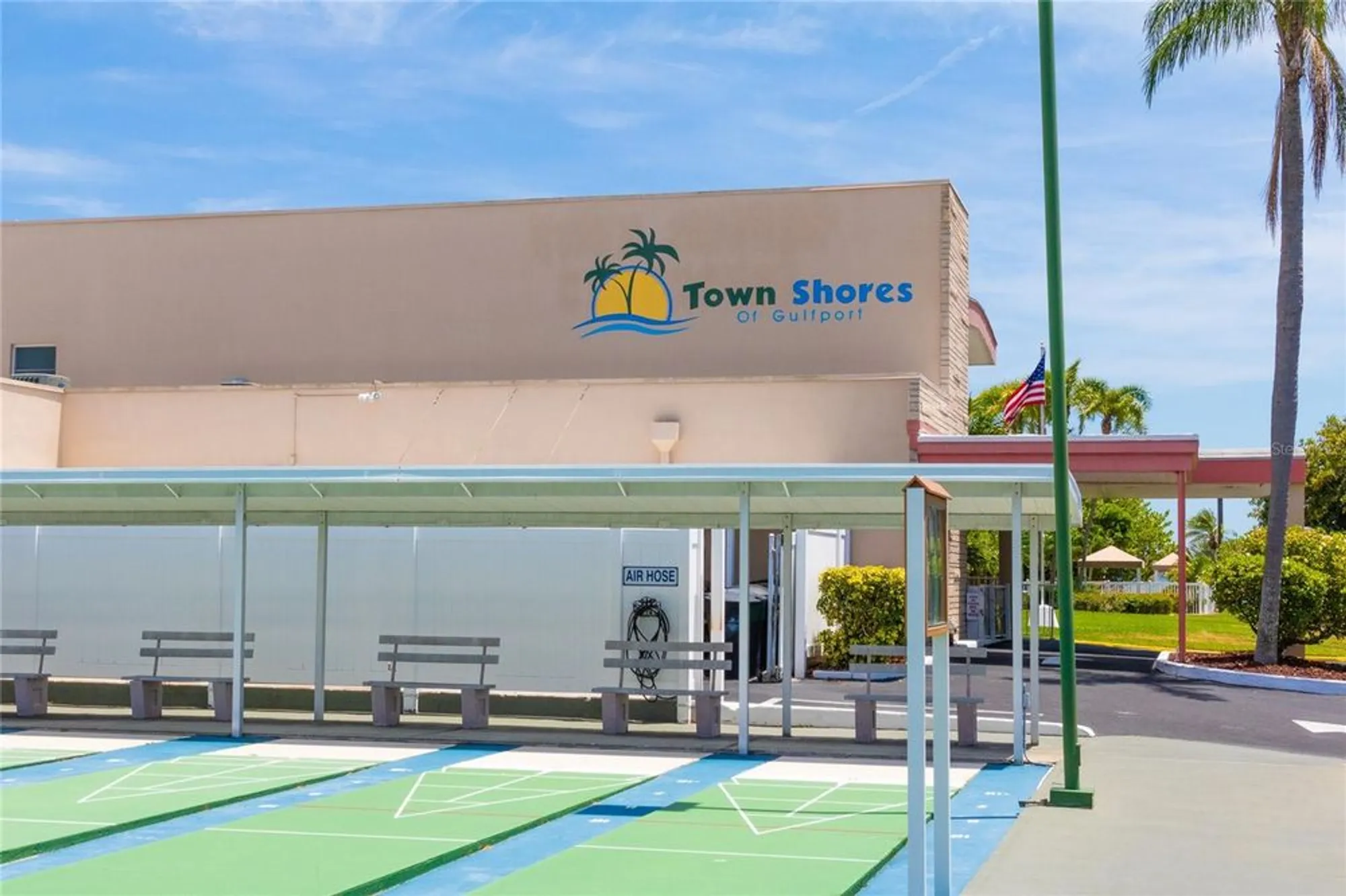 Property Slideshow image 25 of 32 | 2960 59th st 105, Gulfport, FL, 33707