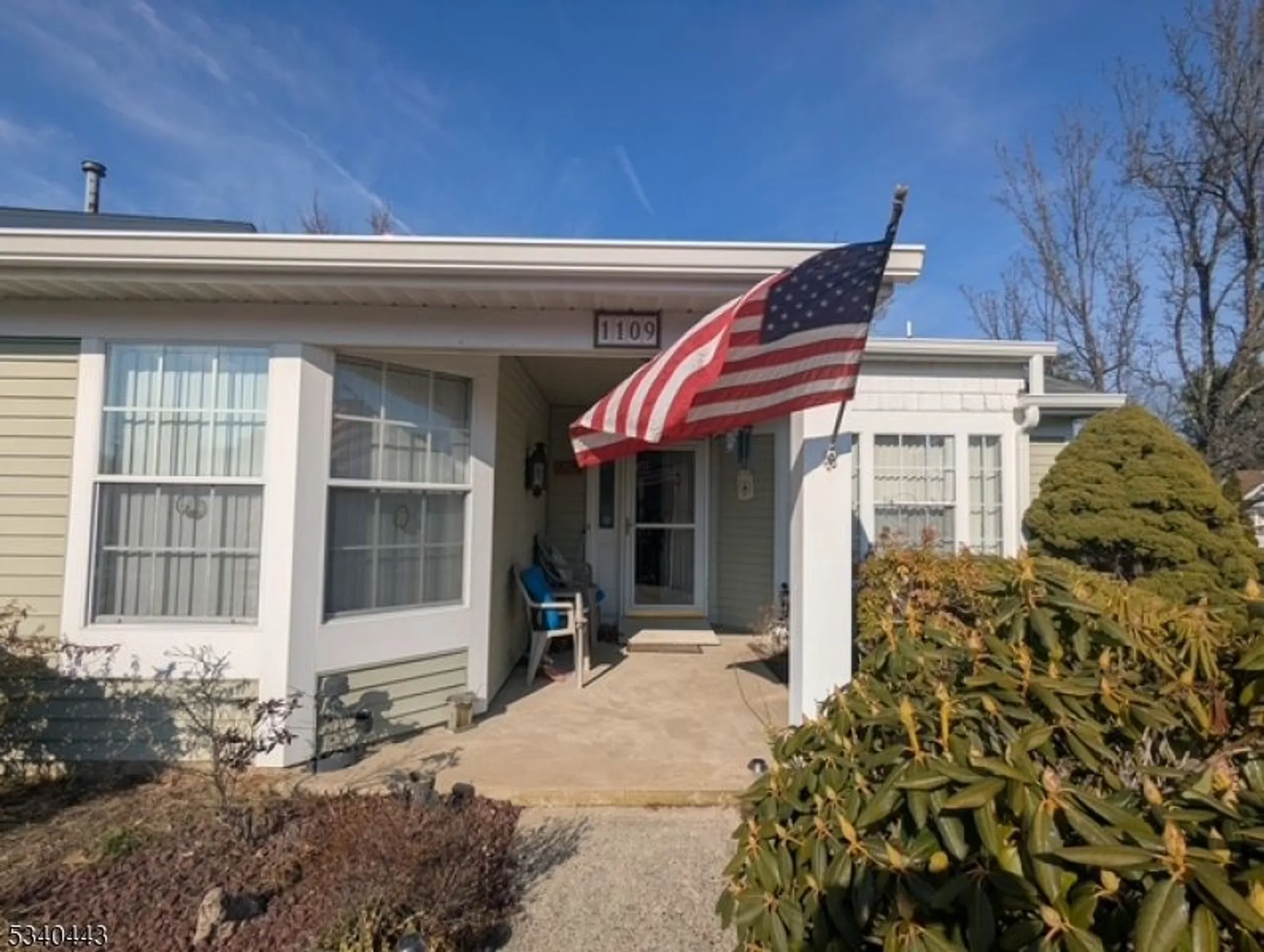 Property Slideshow image 5 of 20 | 1109 buckingham dr, Manchester Twp., NJ, 08759