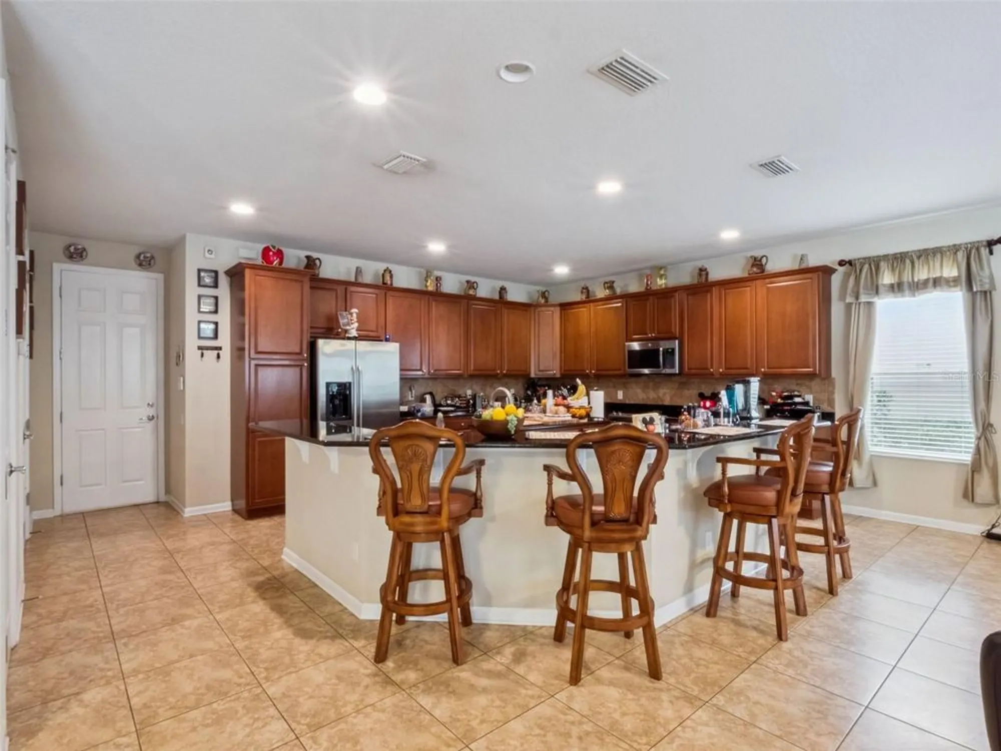 Property Slideshow image 15 of 32 | 7991 esta ln, Orlando, FL, 32827