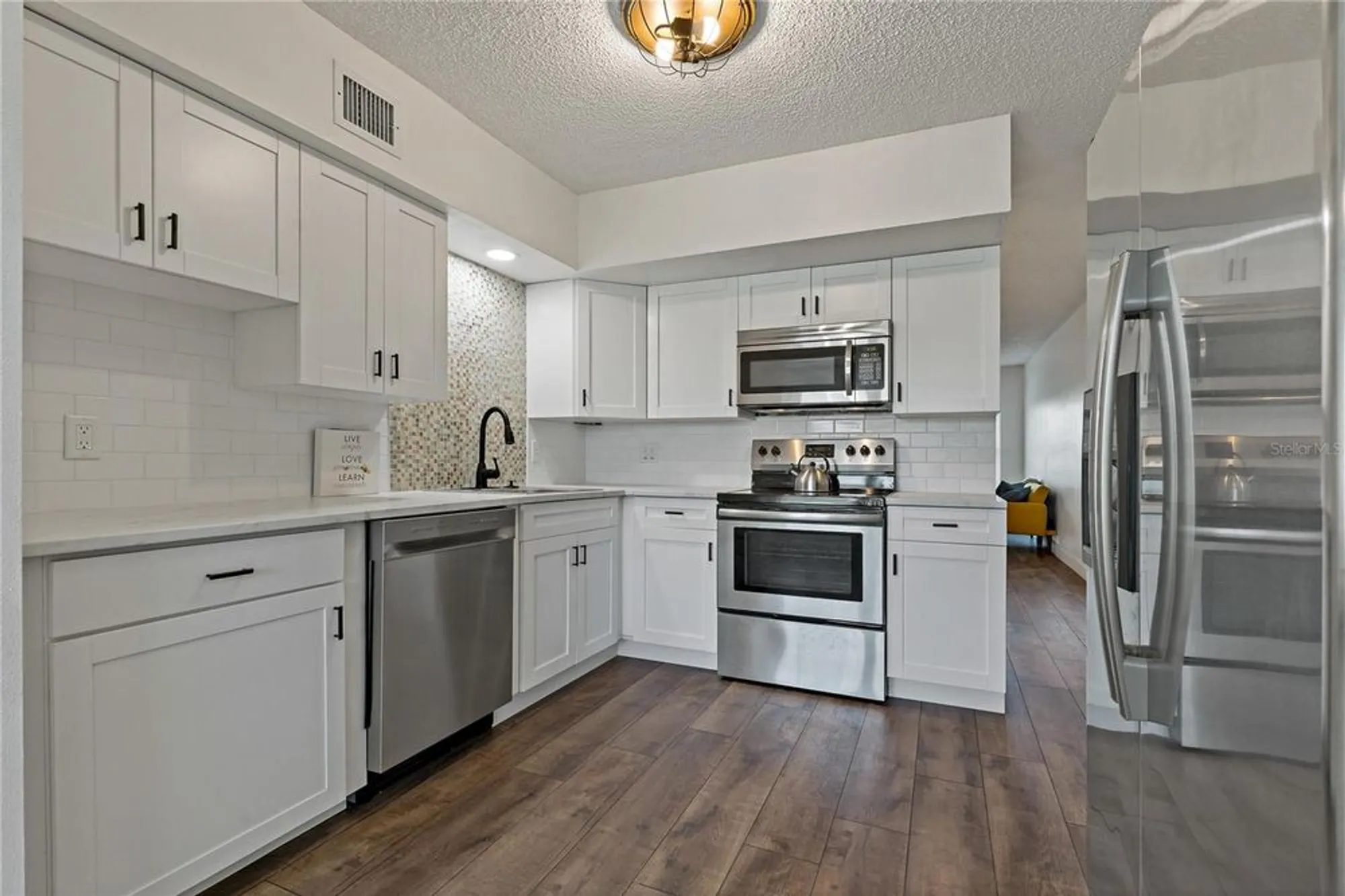 Property Slideshow image 10 of 40 | 2257 world parkway blvd 61, Clearwater, FL, 33763