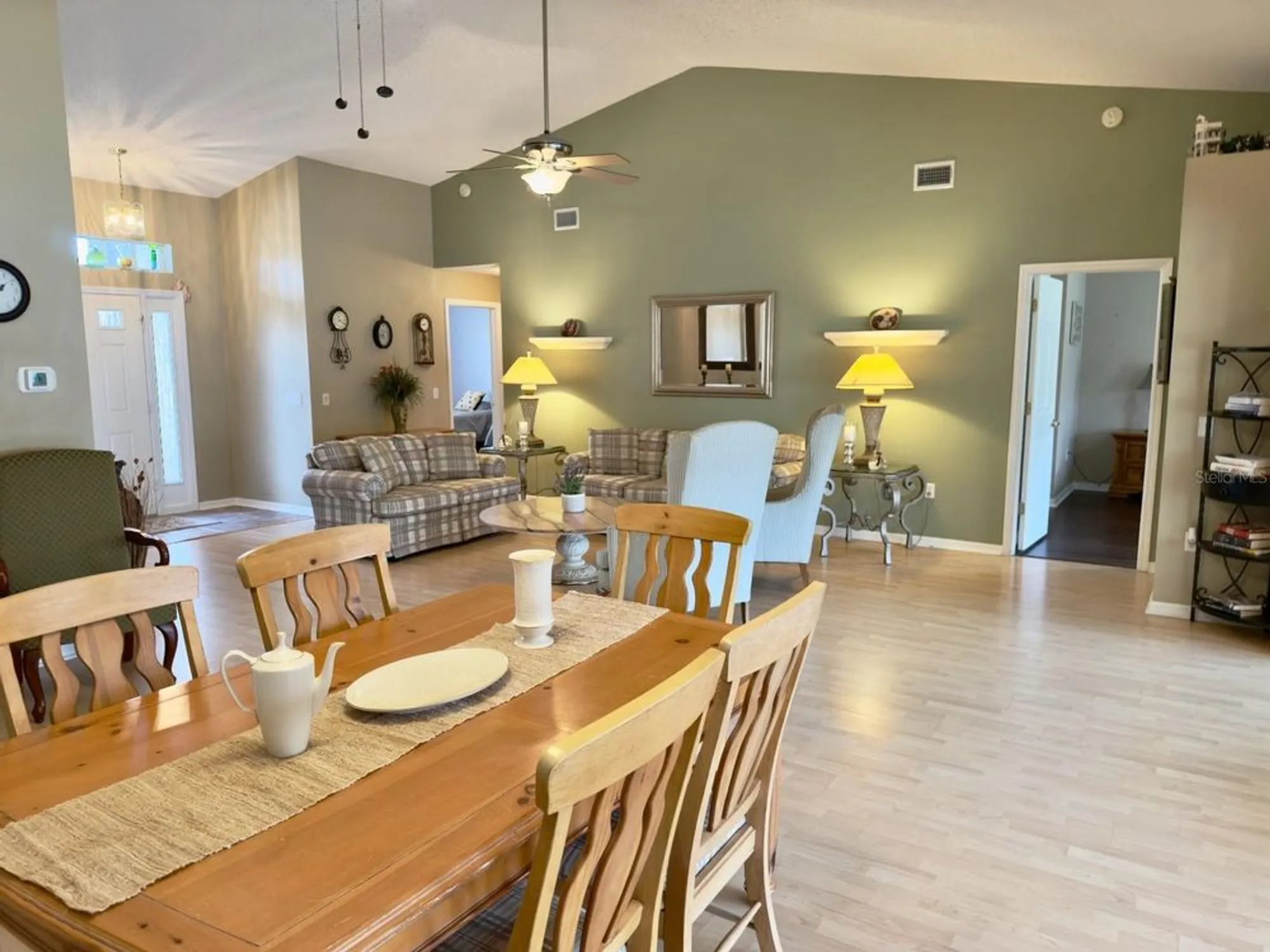 Property Slideshow image 11 of 67 | 18602 bent pine dr, Hudson, FL, 34667