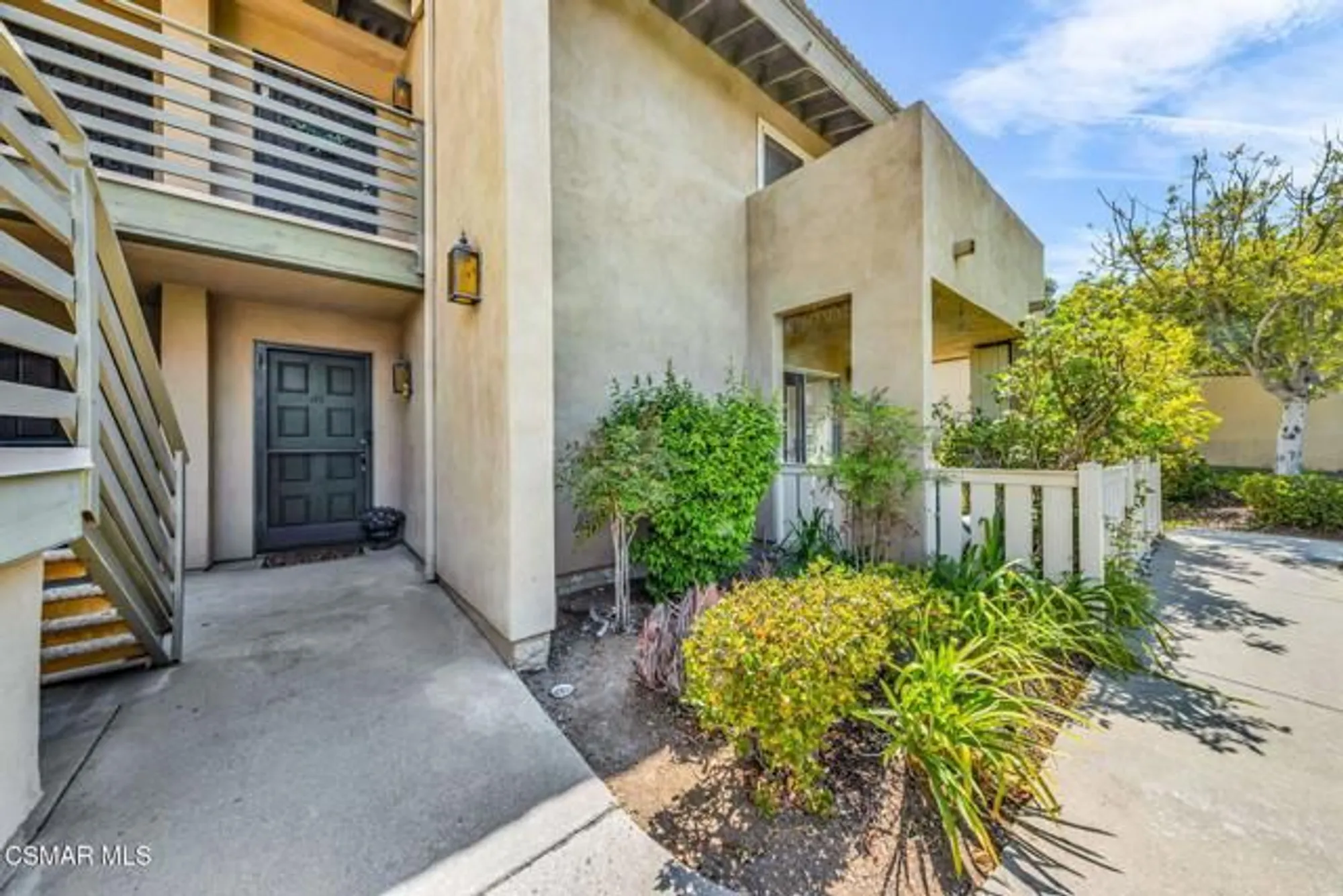 Property Slideshow image 3 of 52 | 224 oakleaf dr apt 102, Thousand Oaks, CA, 91360