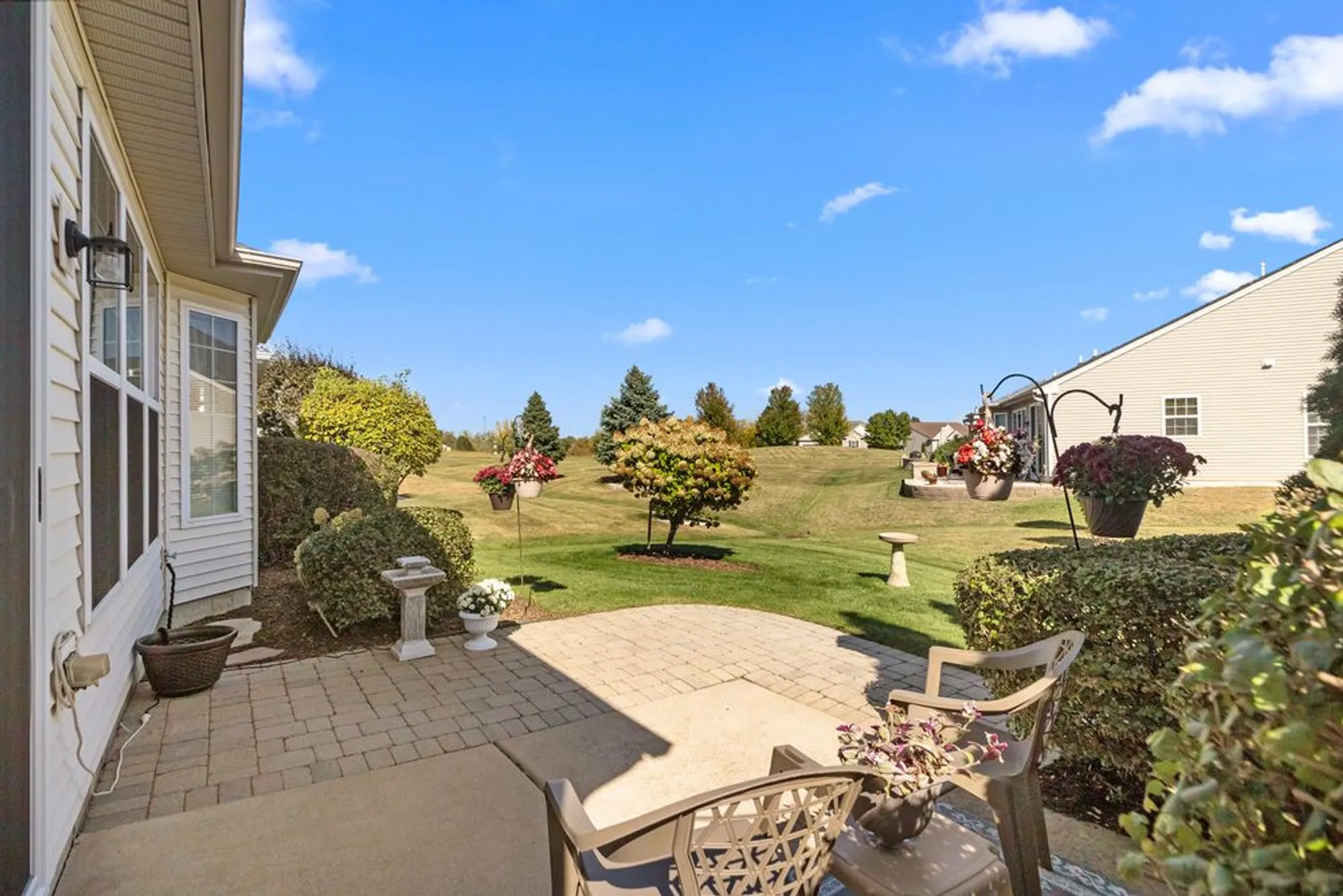 Property Slideshow image 22 of 29 | 12774 holbrook dr, Huntley, IL, 60142