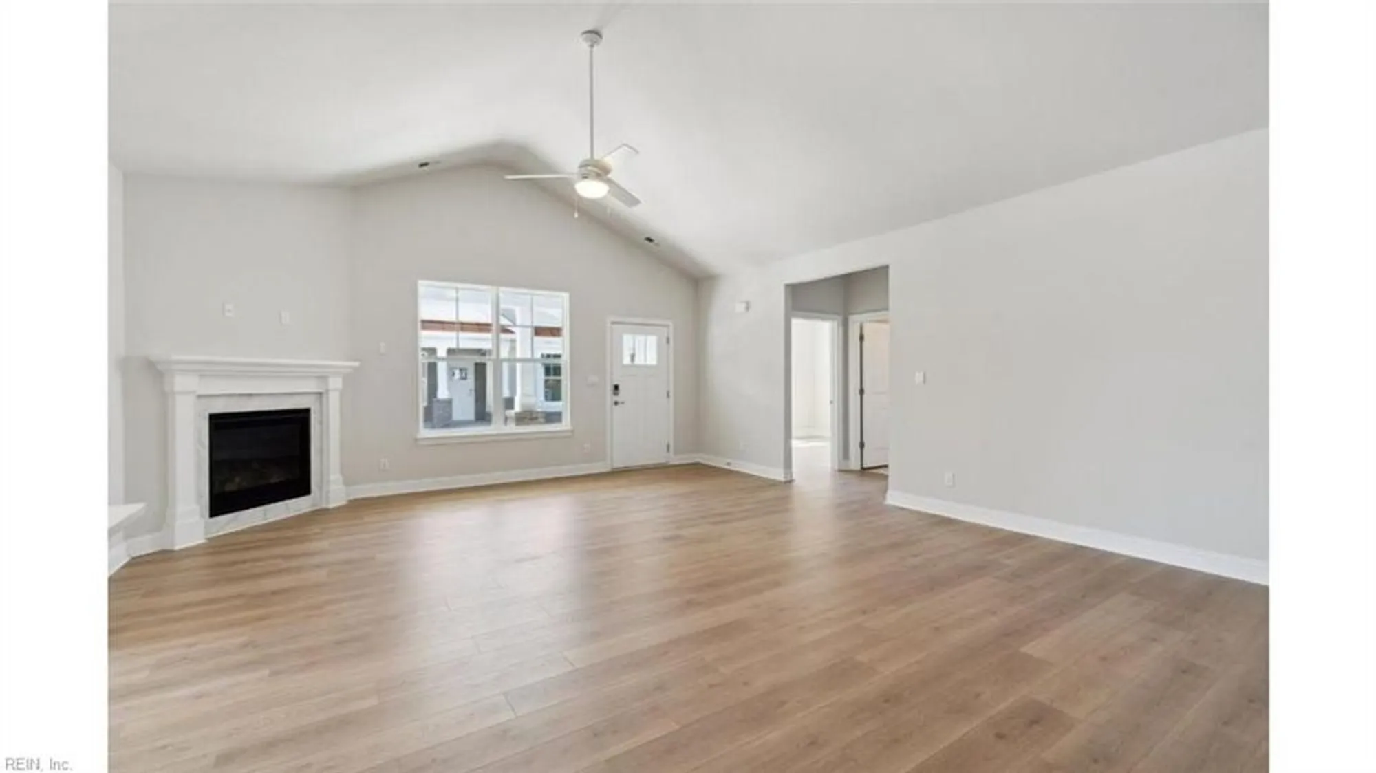 Property Slideshow image 6 of 34 | 2212 edwin dr, Chesapeake, VA, 23322