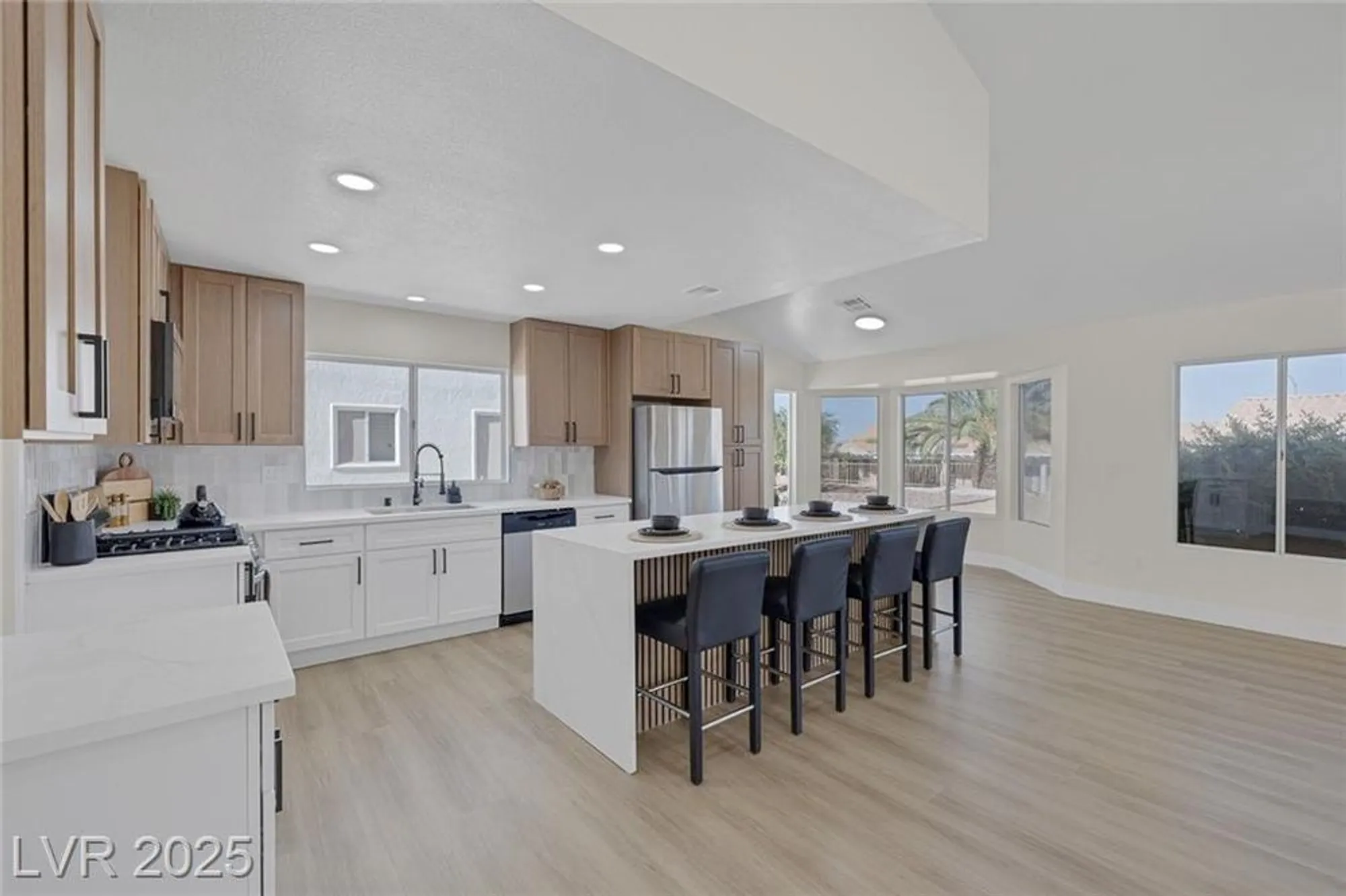 Property Slideshow image 9 of 37 | 3100 angelica ct, Las Vegas, NV, 89134