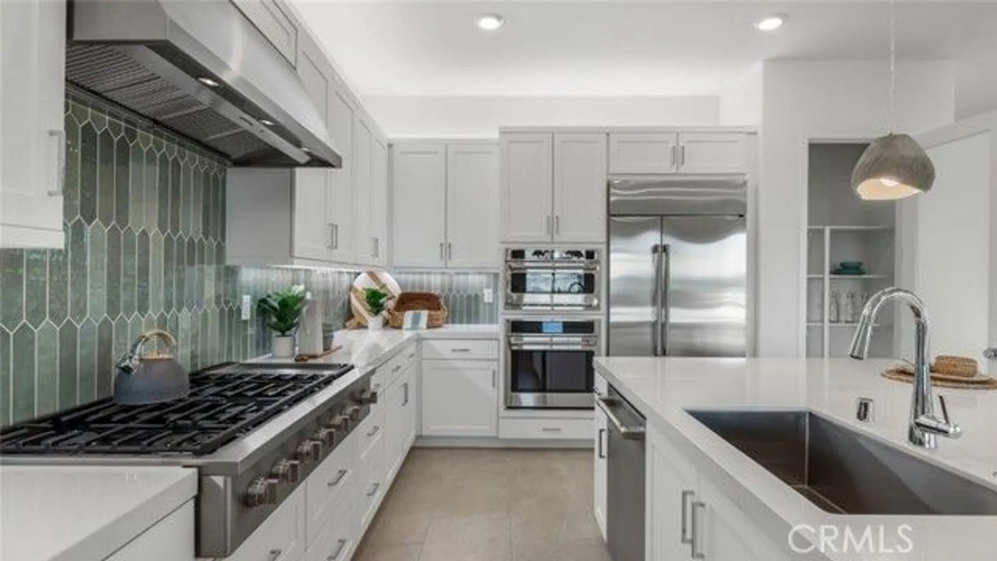 Property Slideshow image 5 of 30 | 29437 via diamante, Valencia, CA, 91354