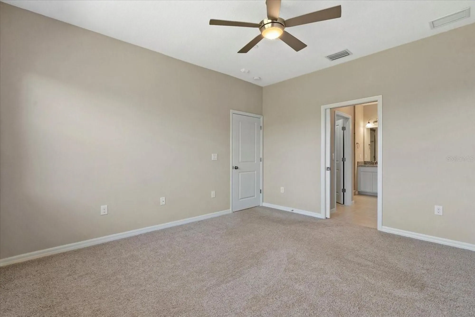 Property Slideshow image 21 of 47 | 12401 osorio ct 203, Sarasota, FL, 34238