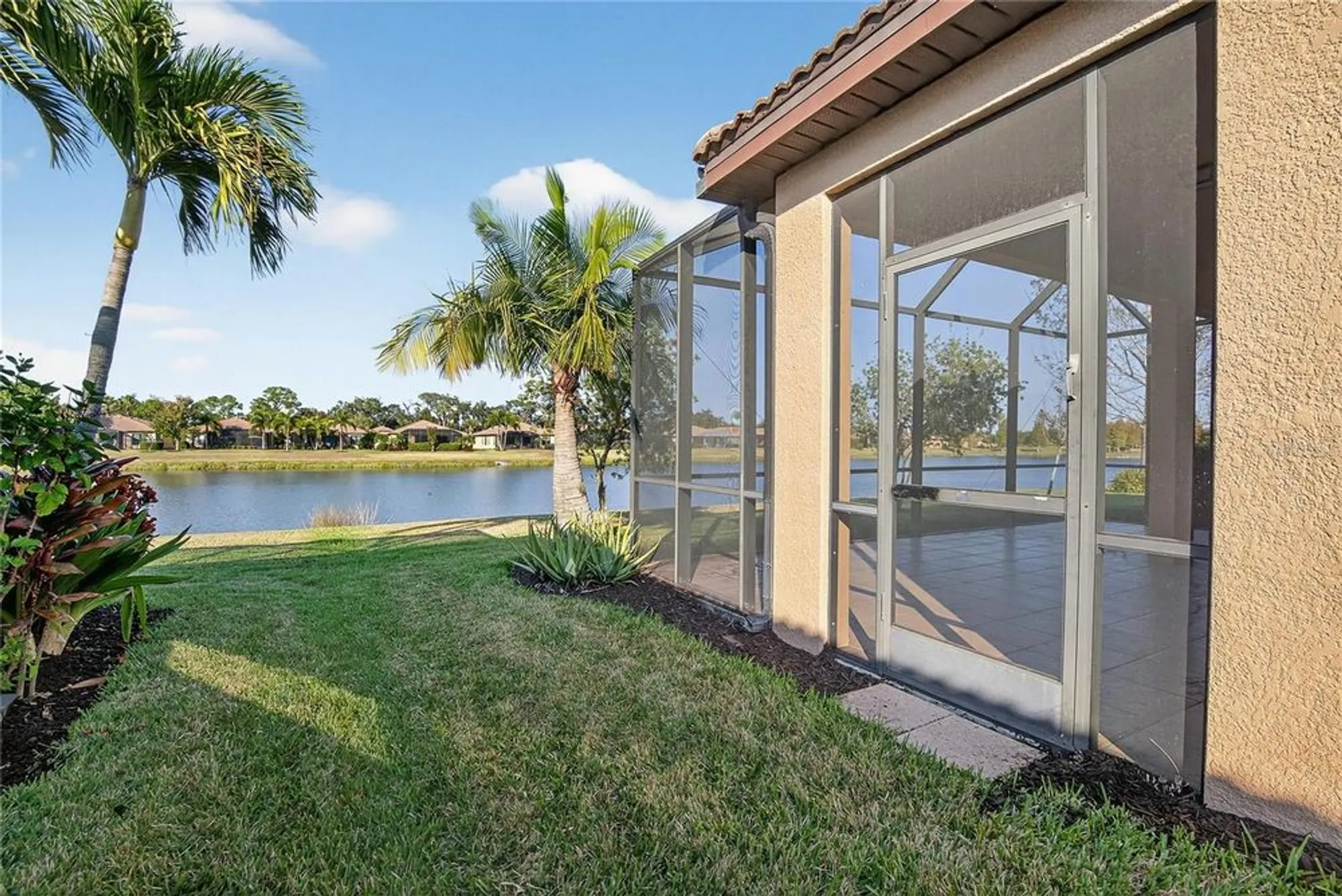 Property Slideshow image 46 of 76 | 331 cedar falls dr, Apollo Beach, FL, 33572