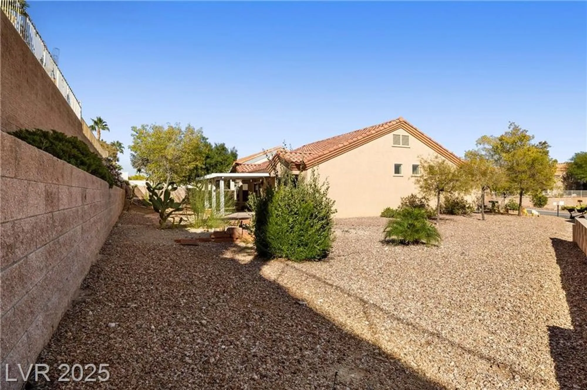 Property Slideshow image 37 of 38 | 2009 emery st, Las Vegas, NV, 89134