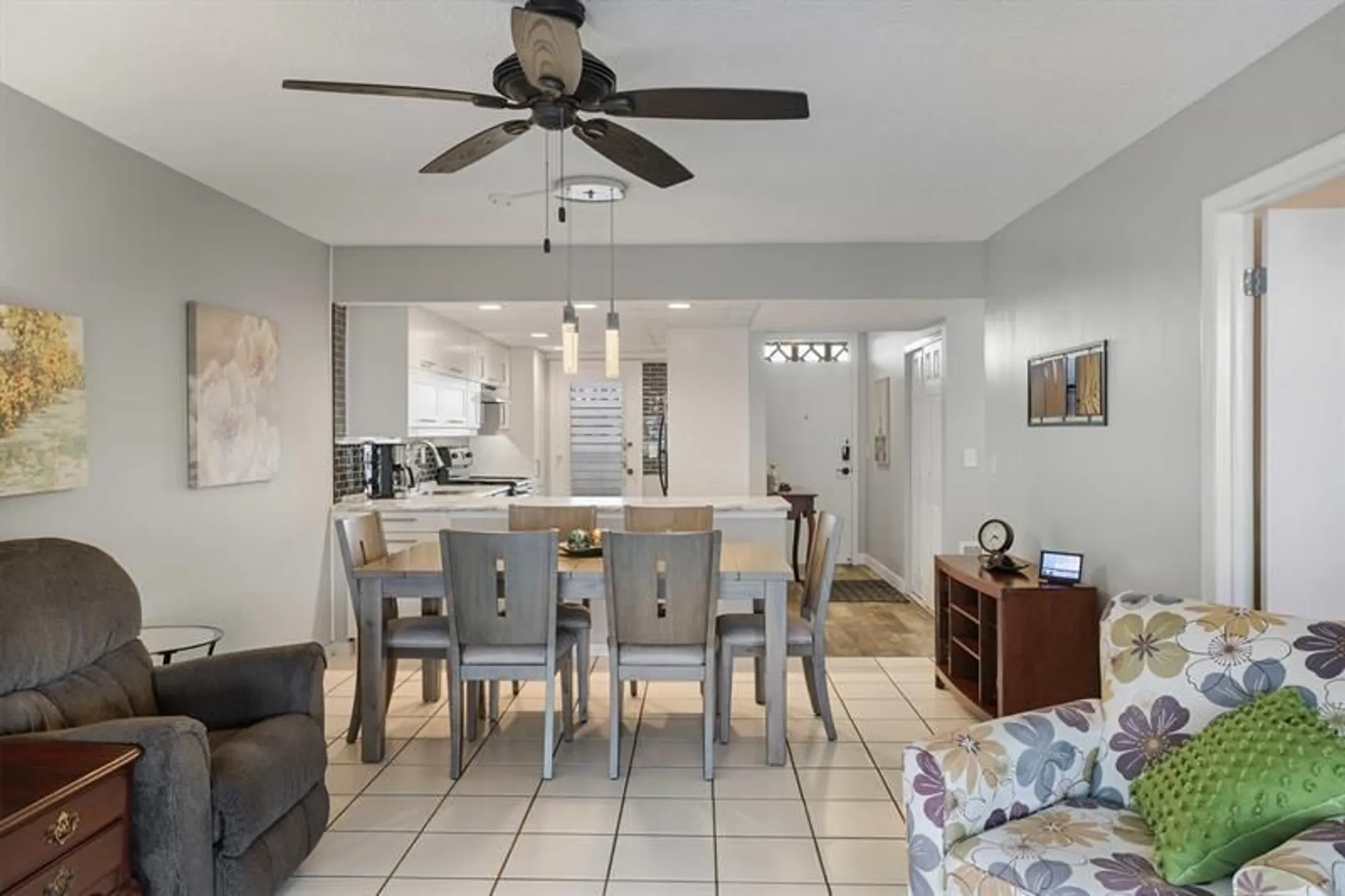 Property Slideshow image 8 of 46 | 3051 nw 46th ave 408, Lauderdale Lakes, FL, 33313