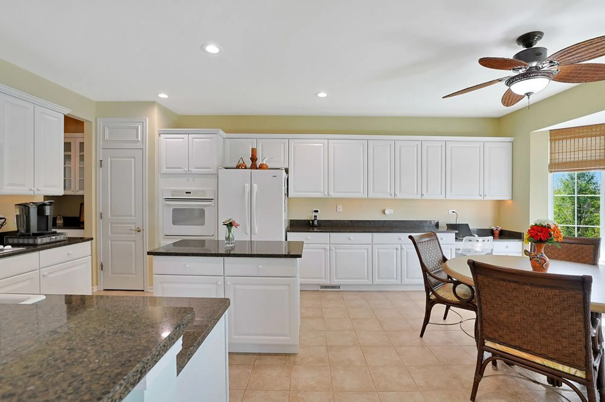 Property Slideshow image 7 of 34 | 12145 daphne dr, Huntley, IL, 60142