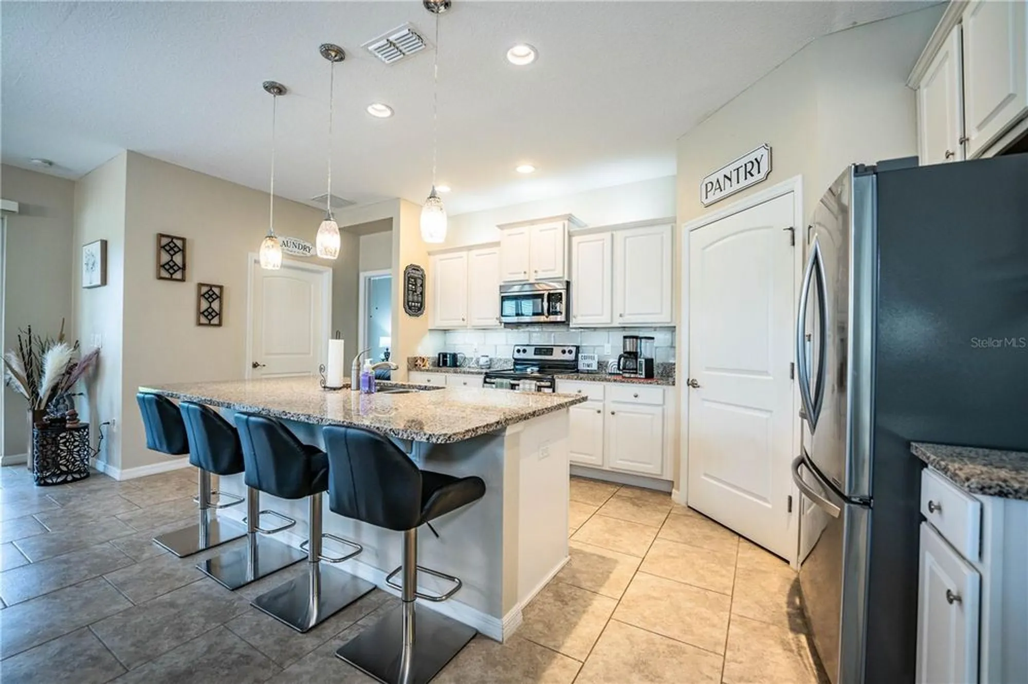 Property Slideshow image 20 of 47 | 2778 canyon crest dr, Lakeland, FL, 33811
