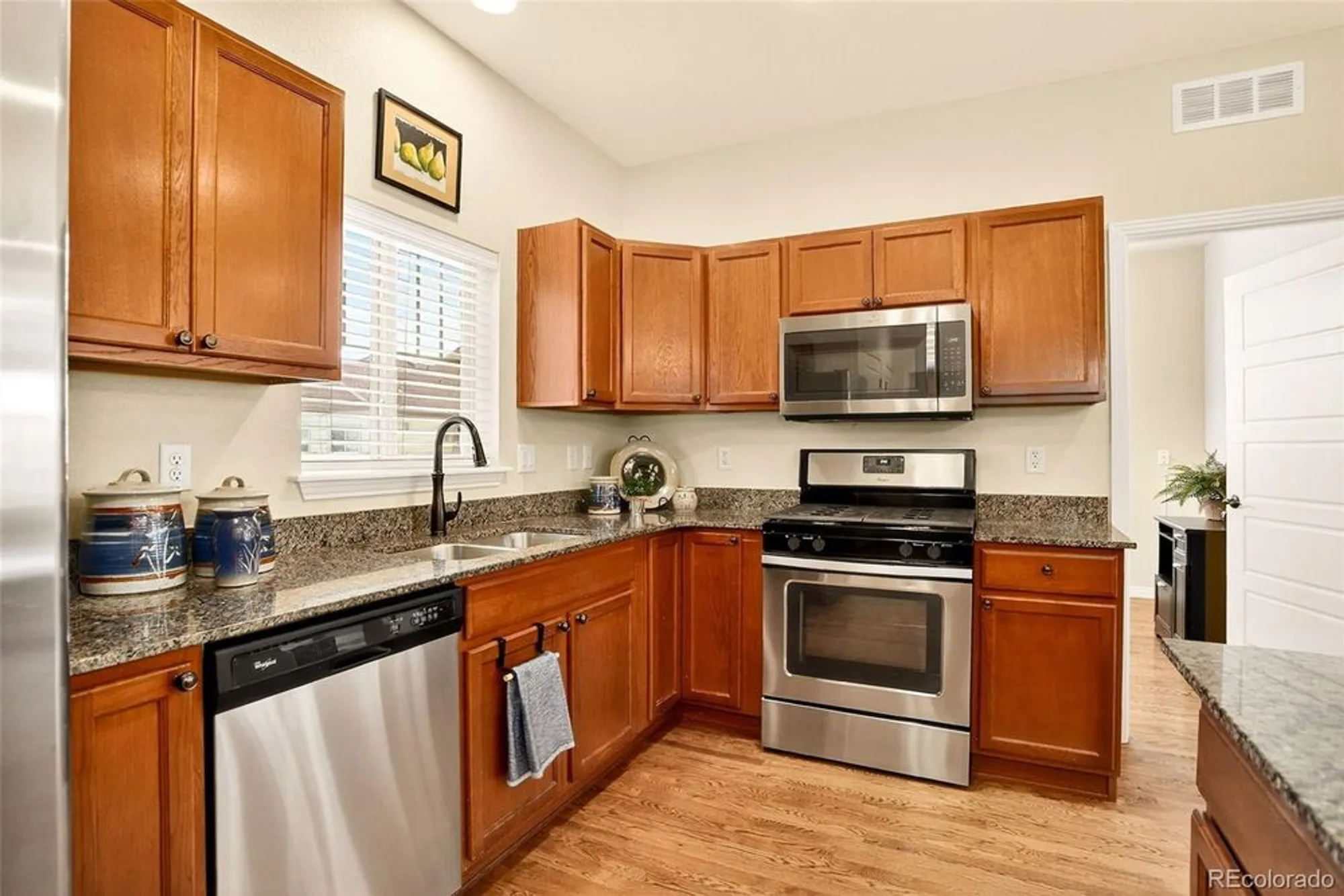 Property Slideshow image 14 of 32 | 12627 madison way, Thornton, CO, 80241