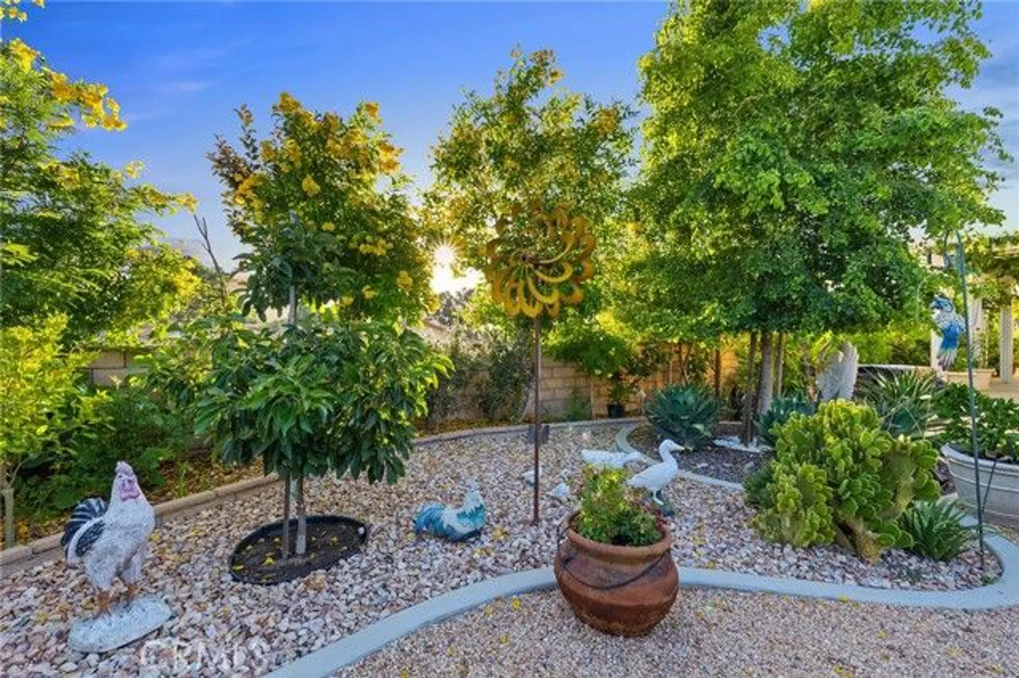 Property Slideshow image 36 of 50 | 2157 pecan tree st, Hemet, CA, 92545