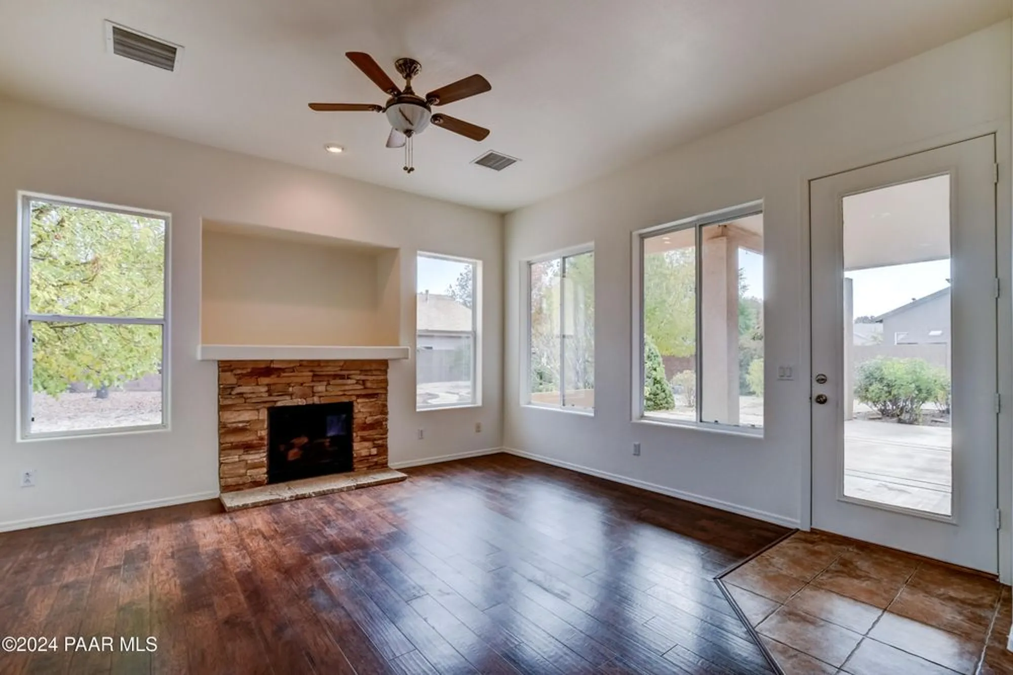 Property Slideshow image 16 of 58 | 7753 n siesta sunset ln, Prescott Valley, AZ, 86315