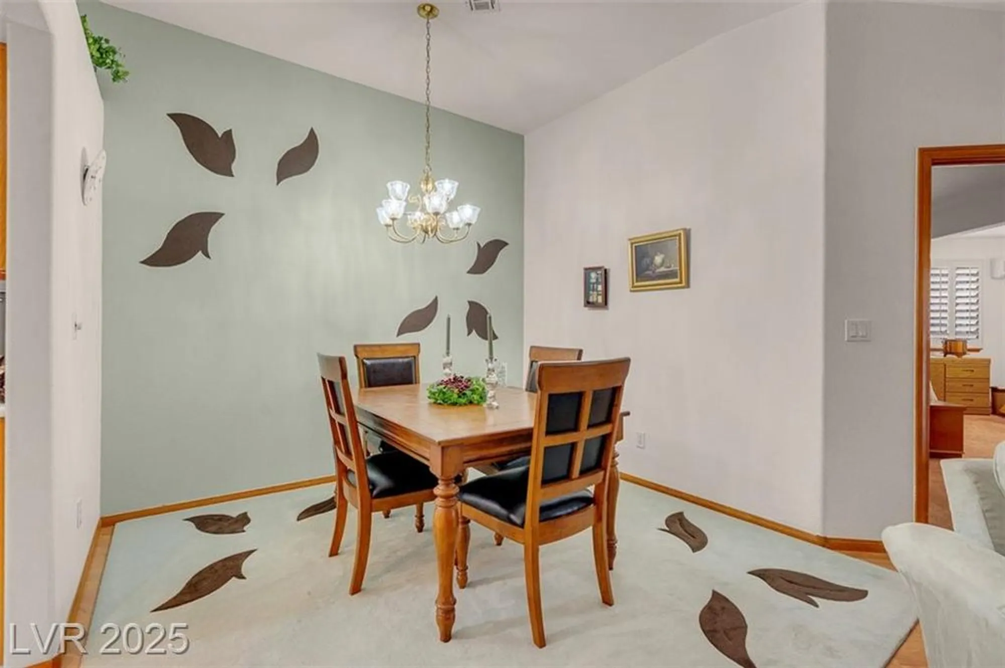 Property Slideshow image 11 of 46 | 5204 rim view ln, Las Vegas, NV, 89130