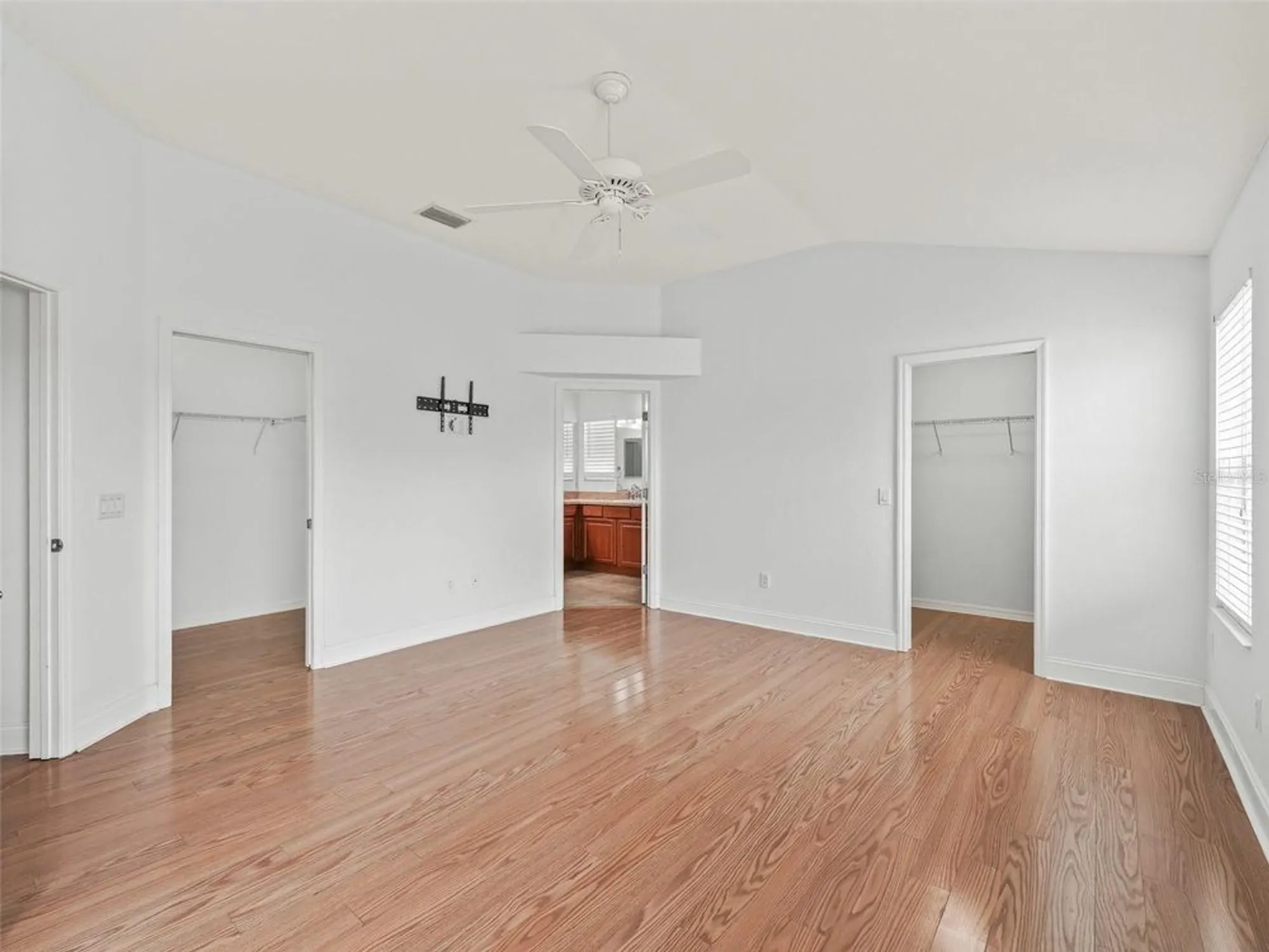 Property Slideshow image 20 of 41 | 12185 ne 51st cir, Oxford, FL, 34484