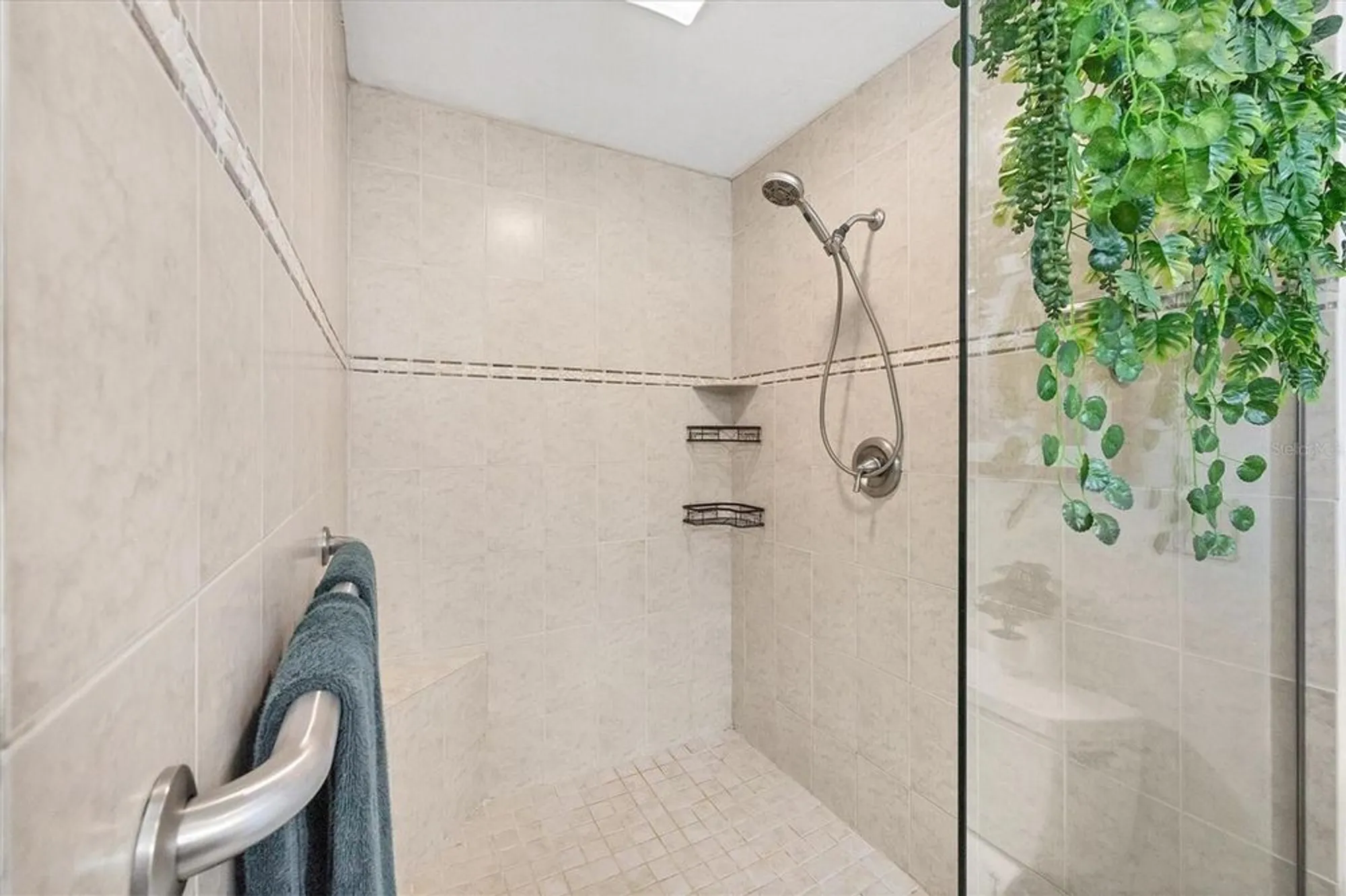 Property Slideshow image 20 of 45 | 6271 timber lake dr g6, Sarasota, FL, 34243