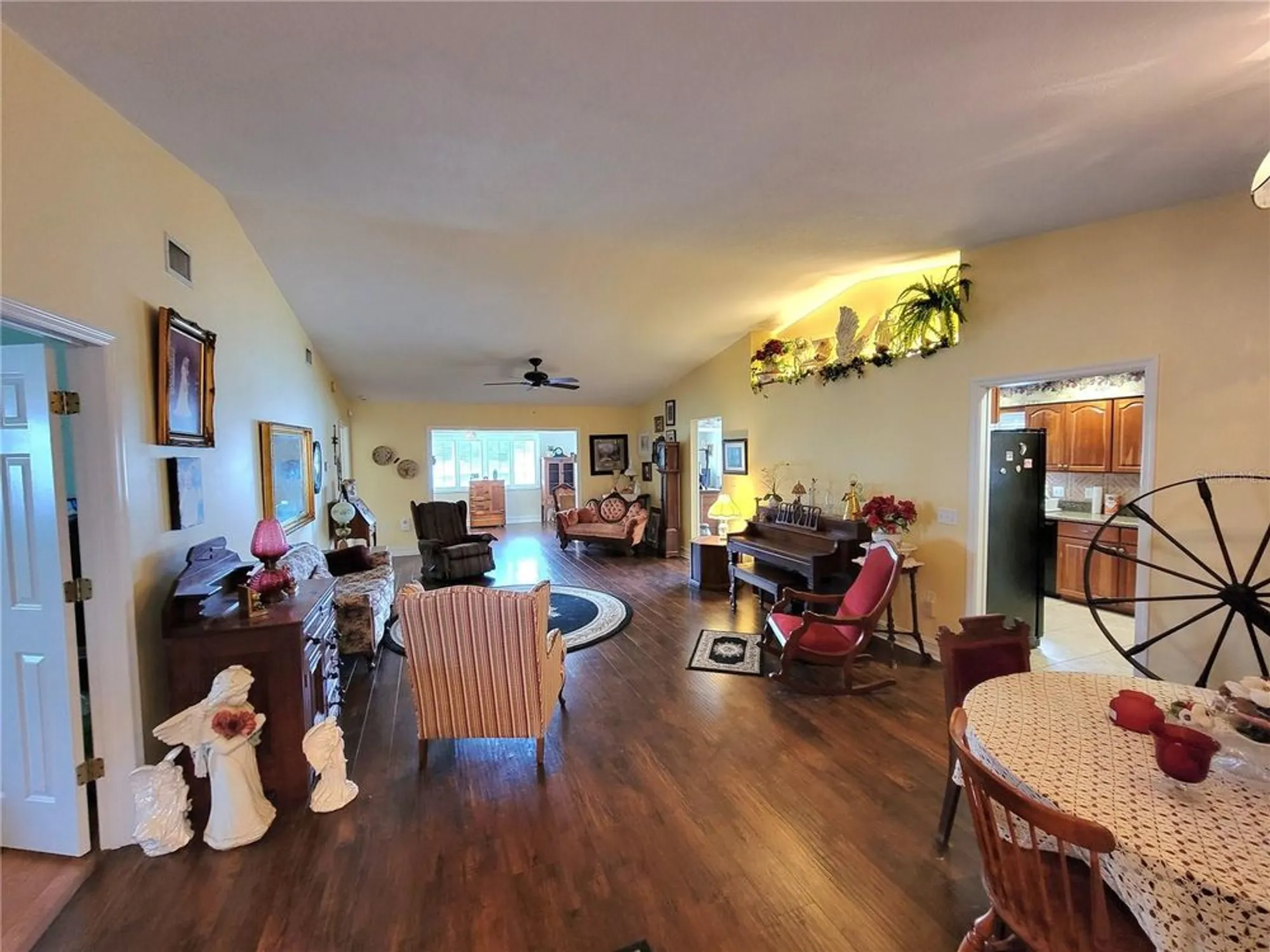 Property Slideshow image 7 of 40 | 3535 saddlebrook way, Lakeland, FL, 33810