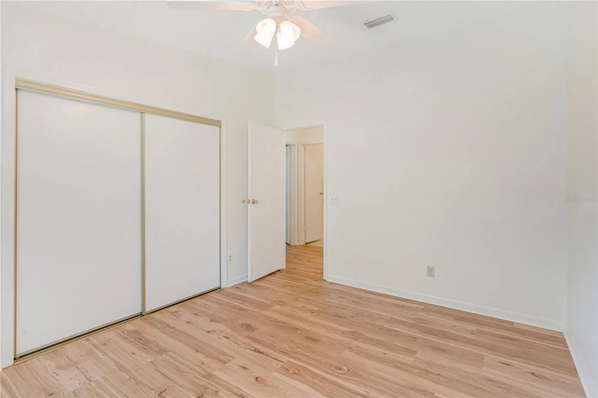 Property Slideshow image 21 of 33 | 1114 paradise dr, Lady Lake, FL, 32159