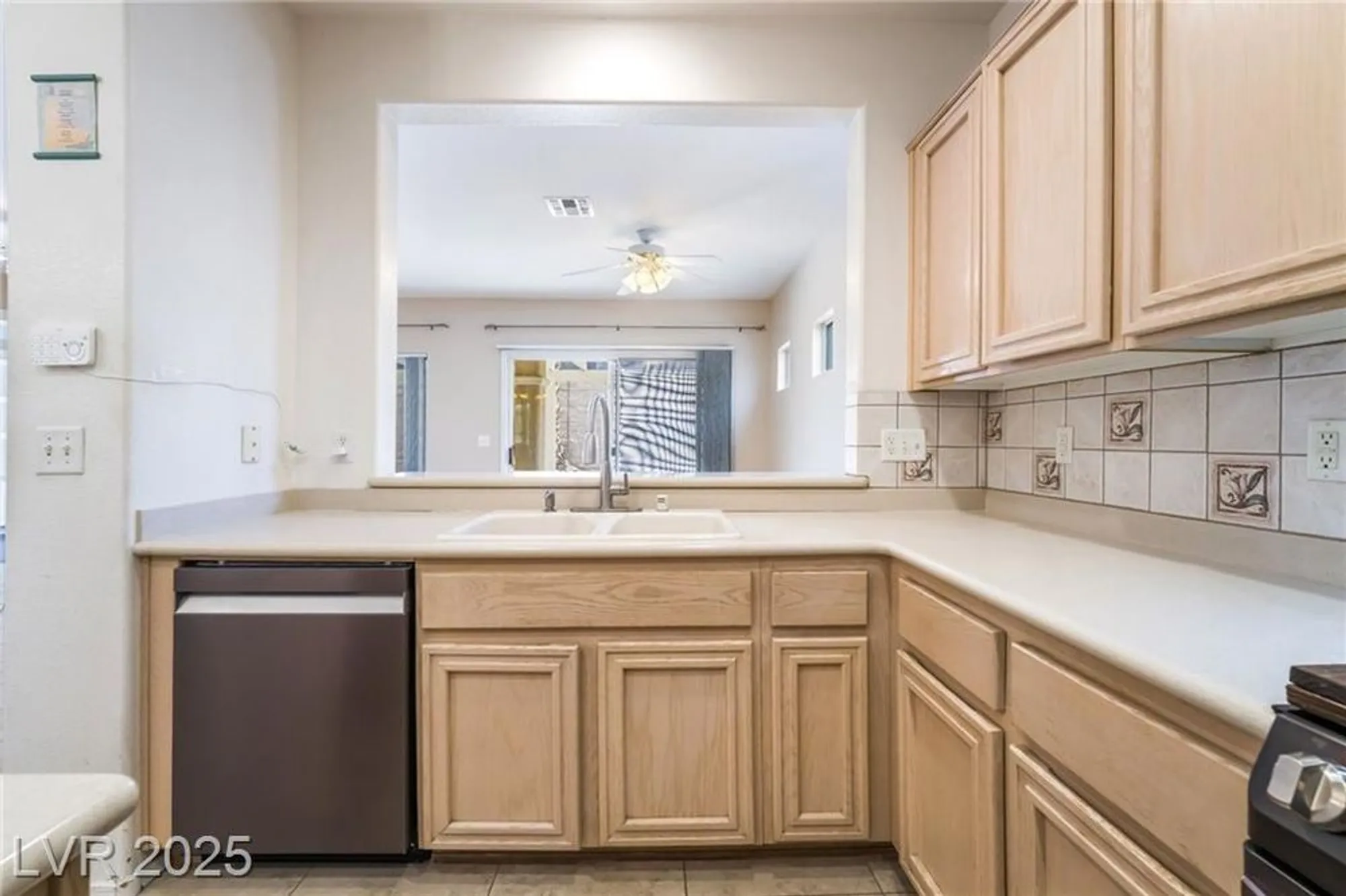 Property Slideshow image 21 of 58 | 2539 evansville ave, Henderson, NV, 89052