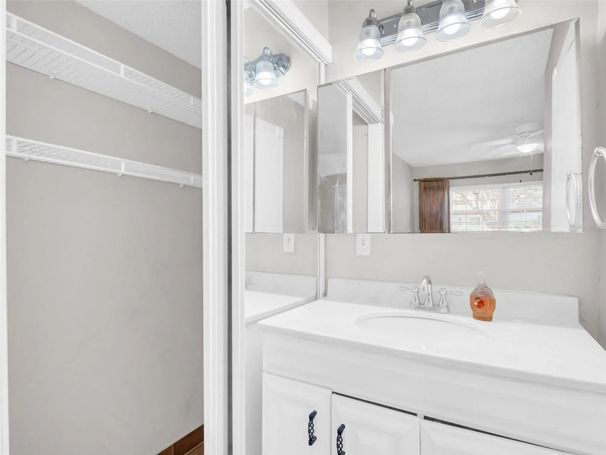 Property Slideshow image 19 of 62 | 3109 mission grove dr d, Palm Harbor, FL, 34684