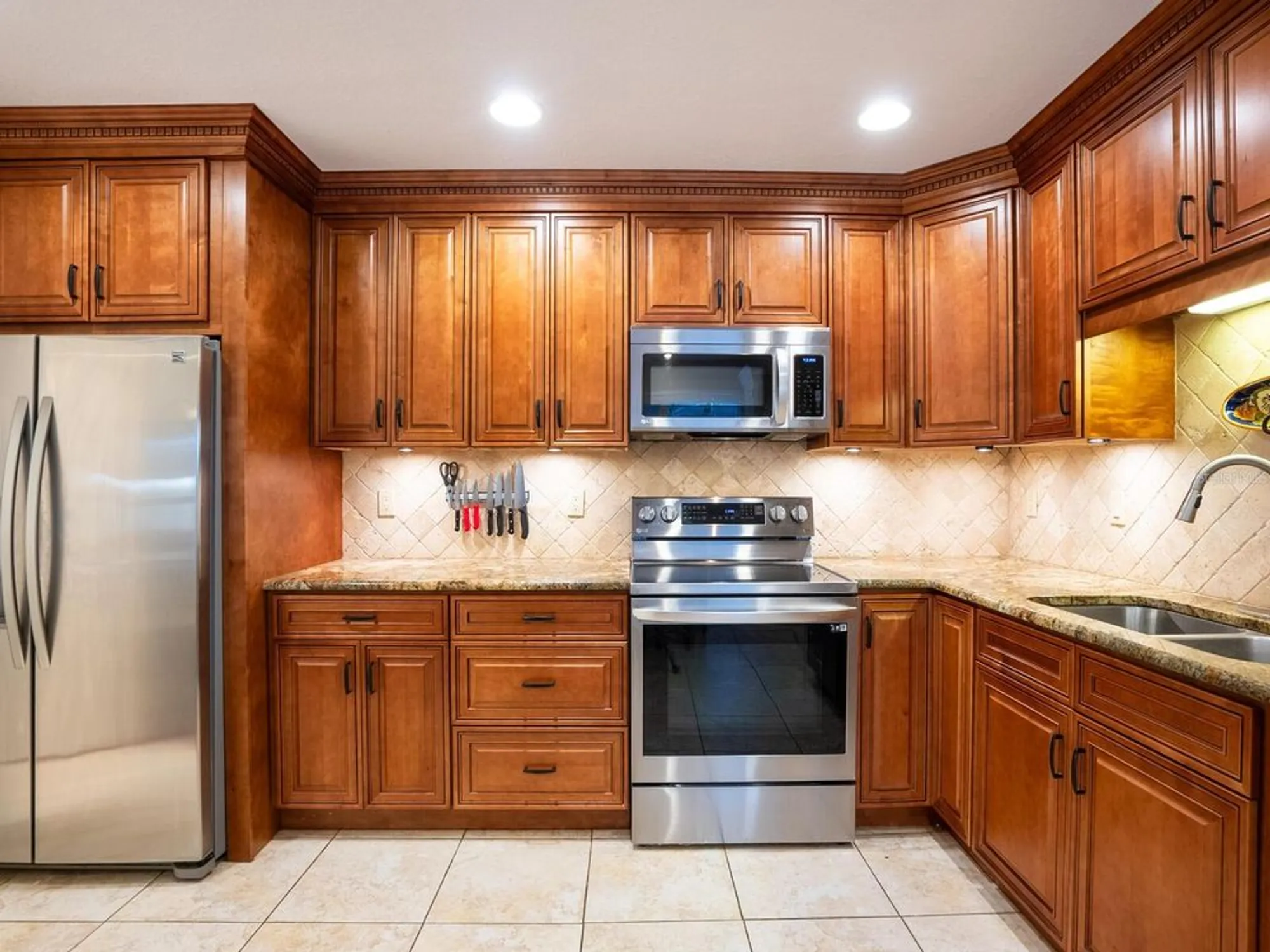 Property Slideshow image 21 of 44 | 4004 wilshire cir 89, Sarasota, FL, 34238