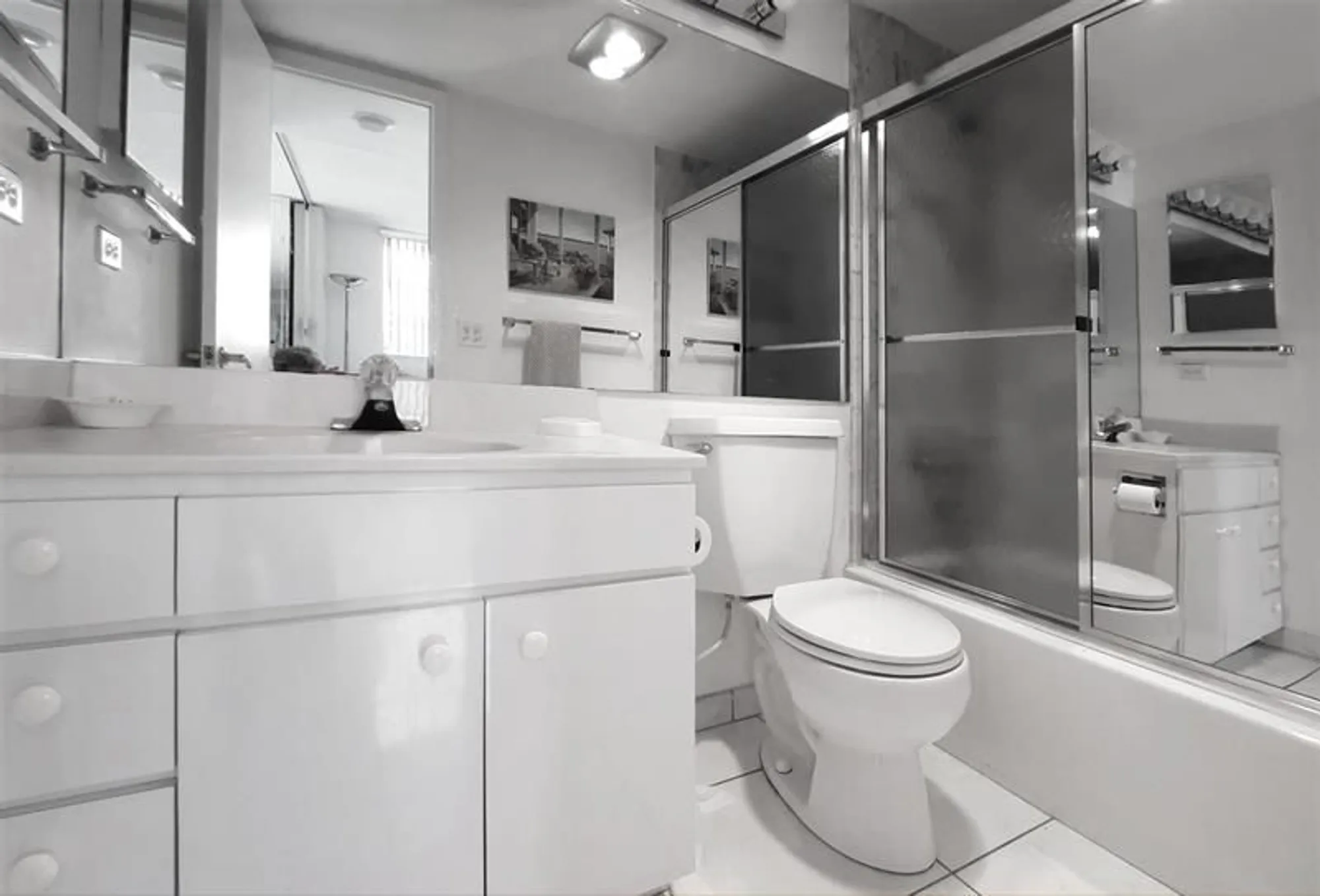 Property Slideshow image 11 of 17 | 381 s hollybrook dr 204, Pembroke Pines, FL, 33025