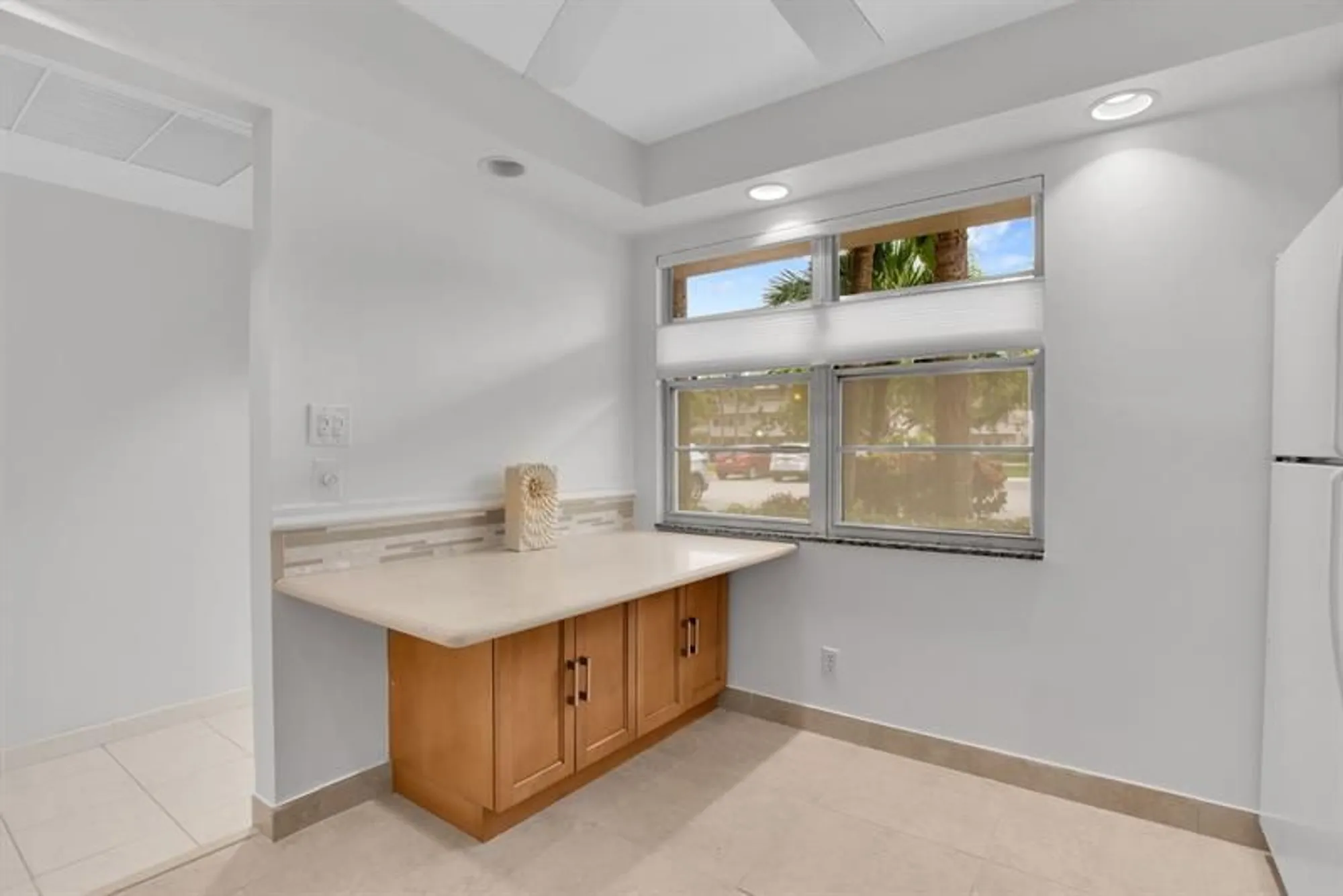 Property Slideshow image 5 of 40 | 3303 aruba way m1, Coconut Creek, FL, 33066