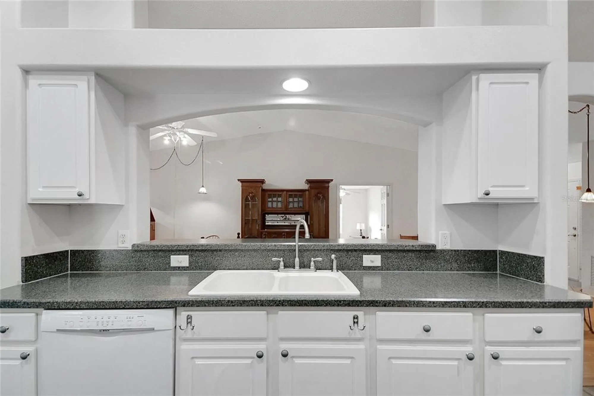 Property Slideshow image 22 of 77 | 32942 rambling oaks ct, Leesburg, FL, 34748