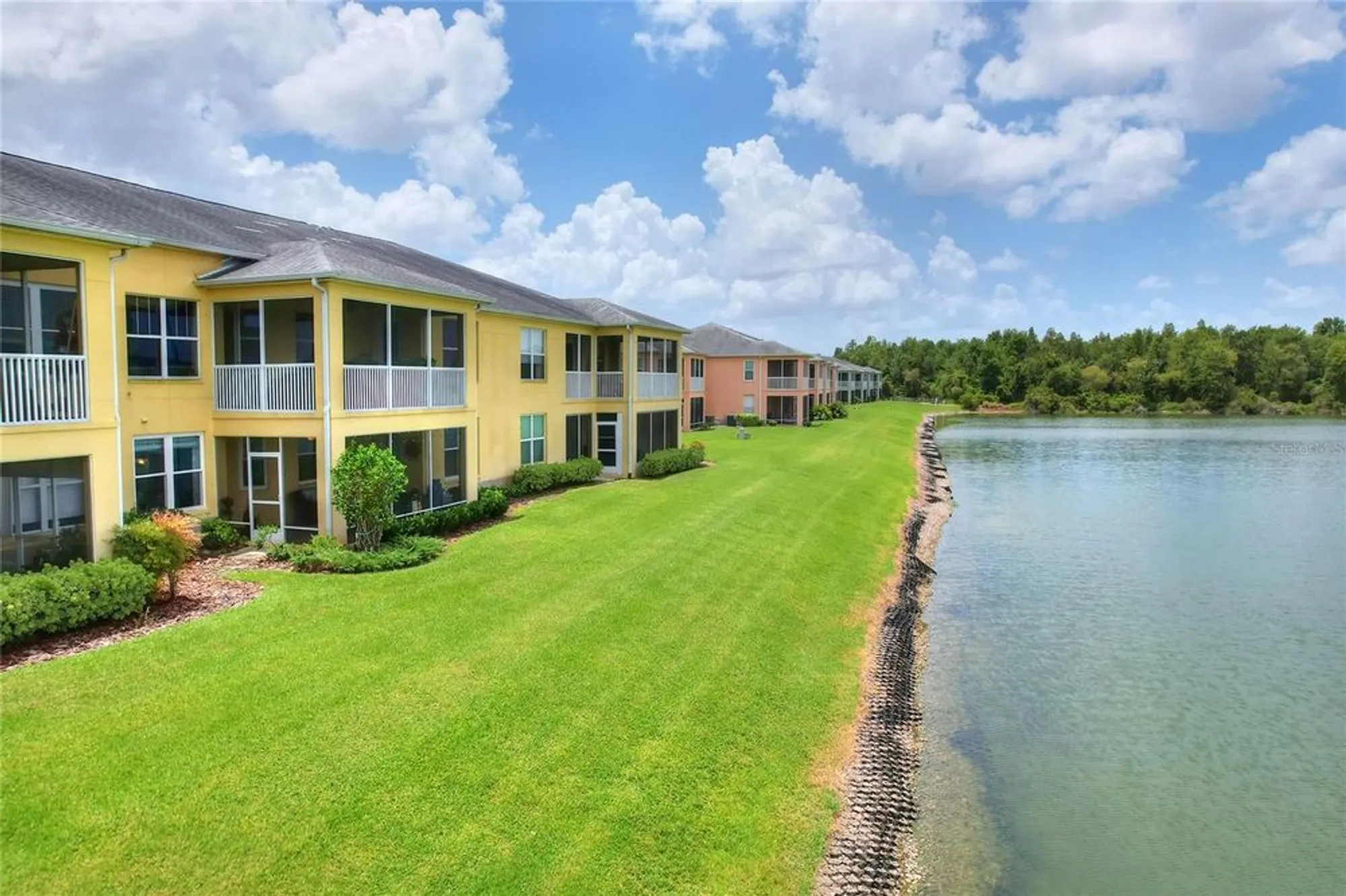 Property Slideshow image 41 of 50 | 3913 serenade ln # 4, Lakeland, FL, 33811