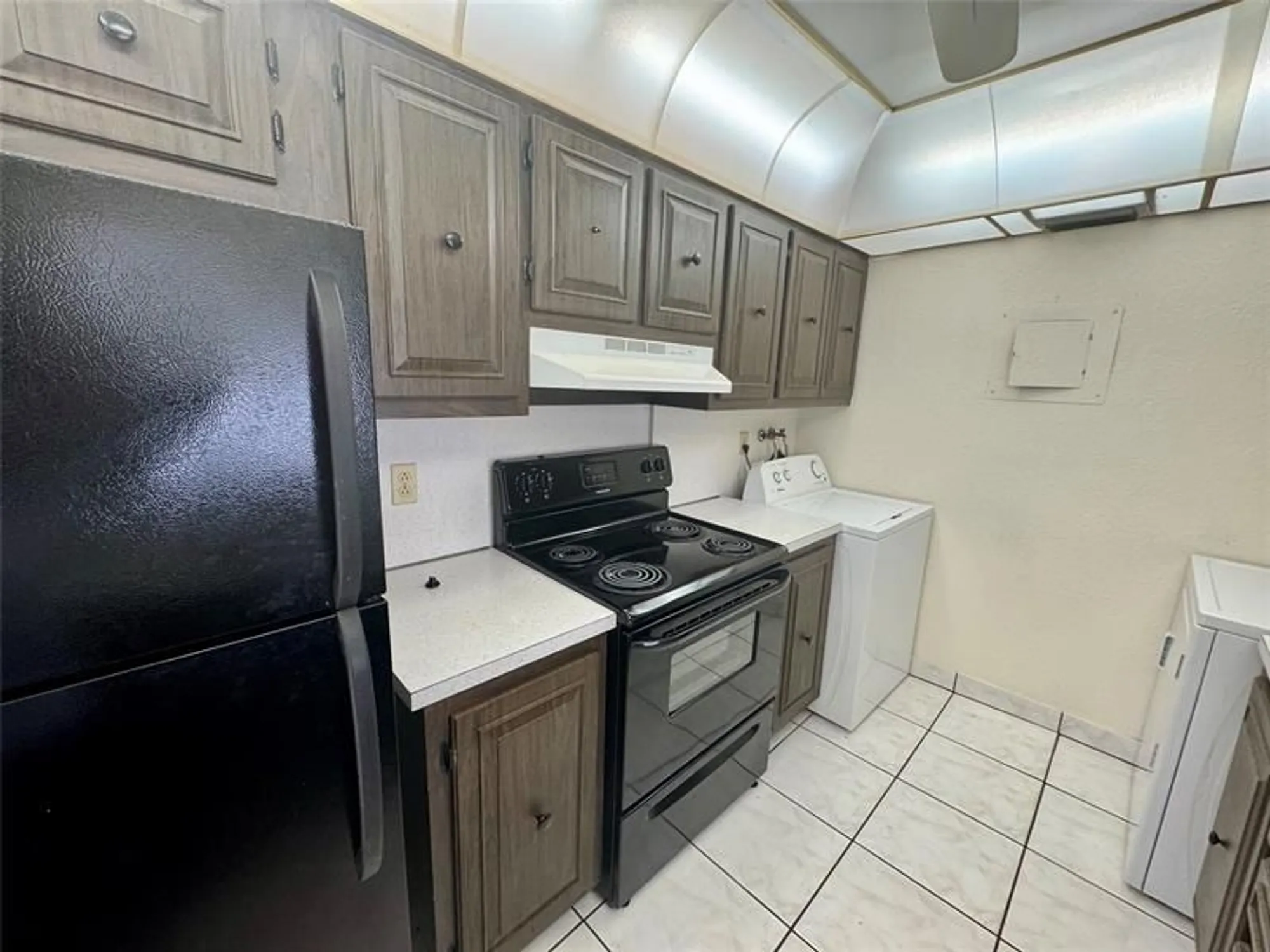 Property Slideshow image 5 of 25 | 1152 nw 83rd ave d66, Plantation, FL, 33322