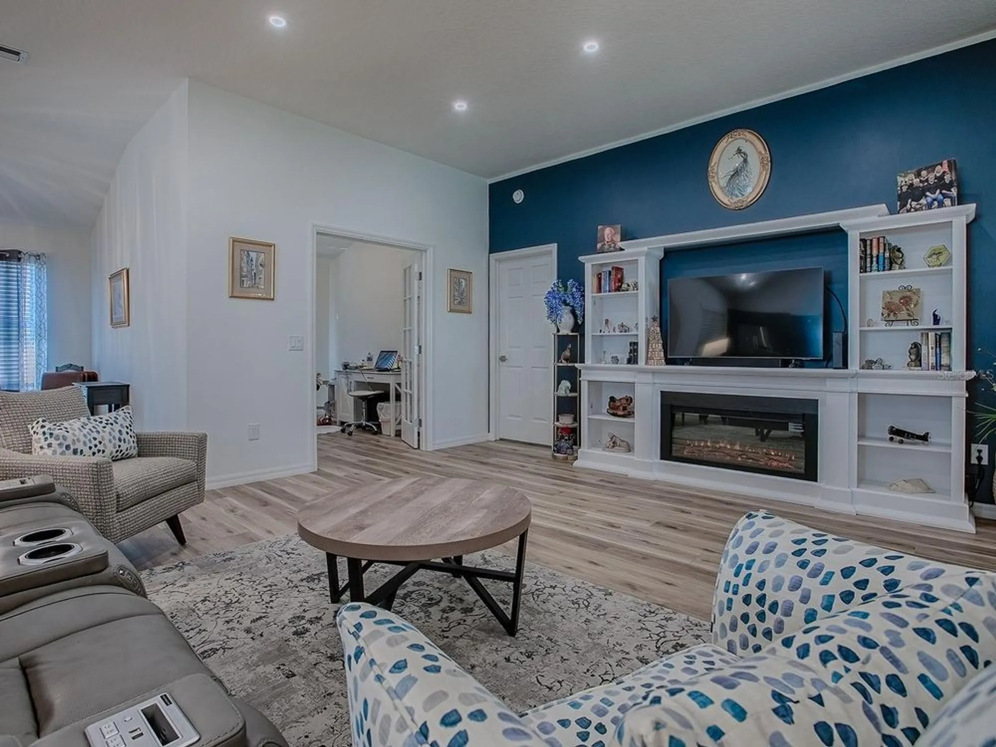 Property Slideshow image 13 of 50 | 1010 ventura dr, The Villages, FL, 32159