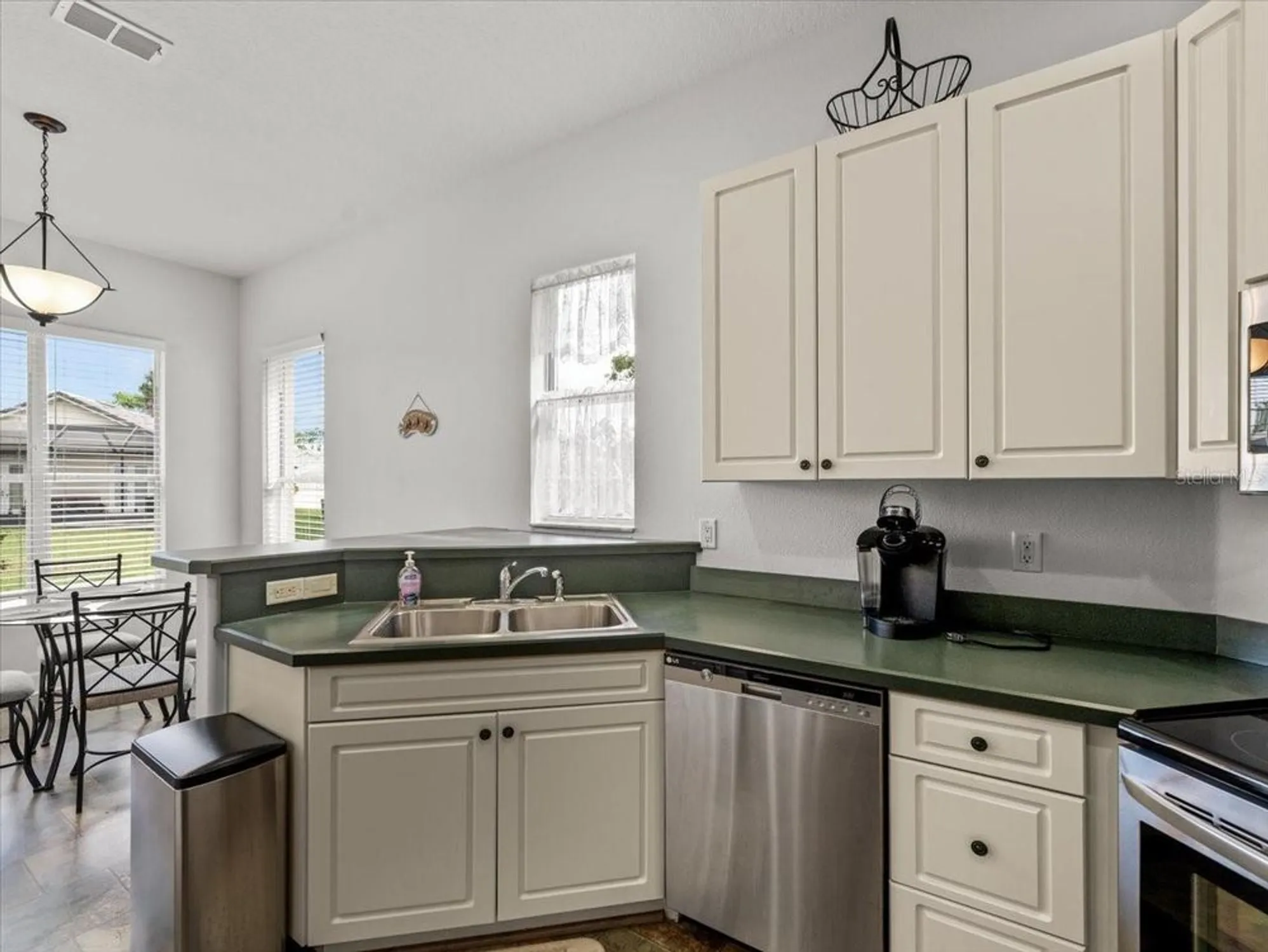 Property Slideshow image 21 of 62 | 9226 penelope dr, Weeki Wachee, FL, 34613