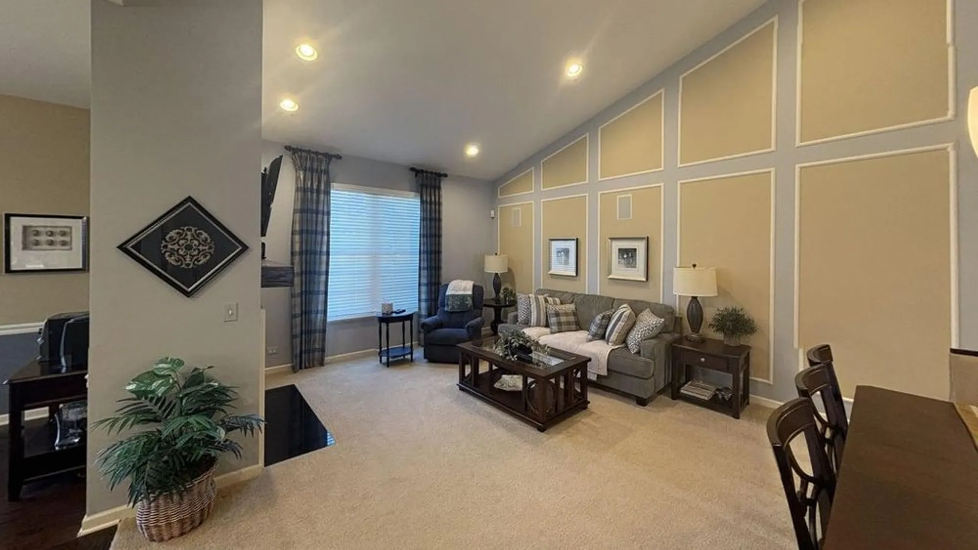 Property Slideshow image 37 of 39 | , Huntley, IL, 60142