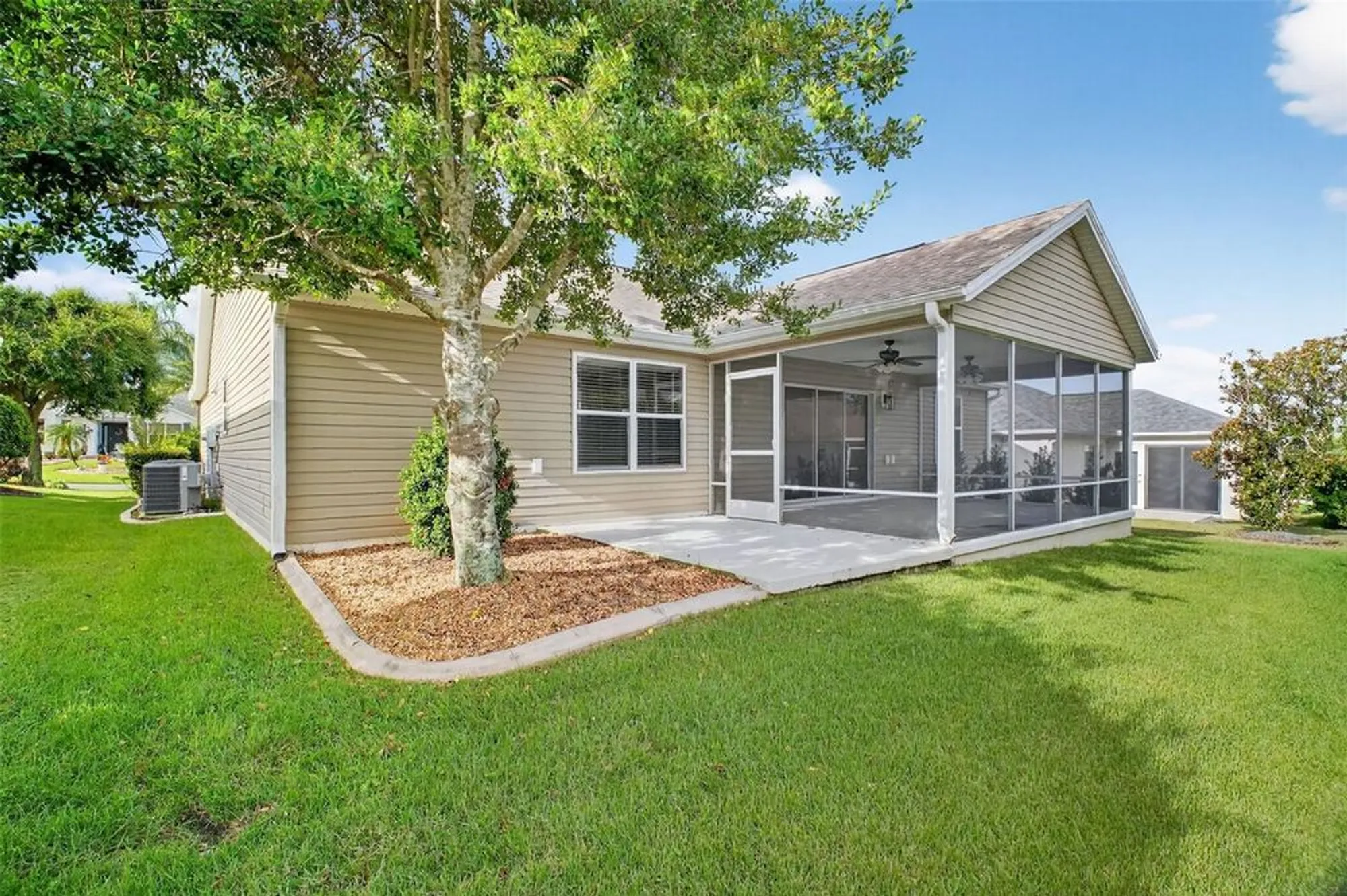 Property Slideshow image 38 of 40 | 849 yemassee loop, The Villages, FL, 32162