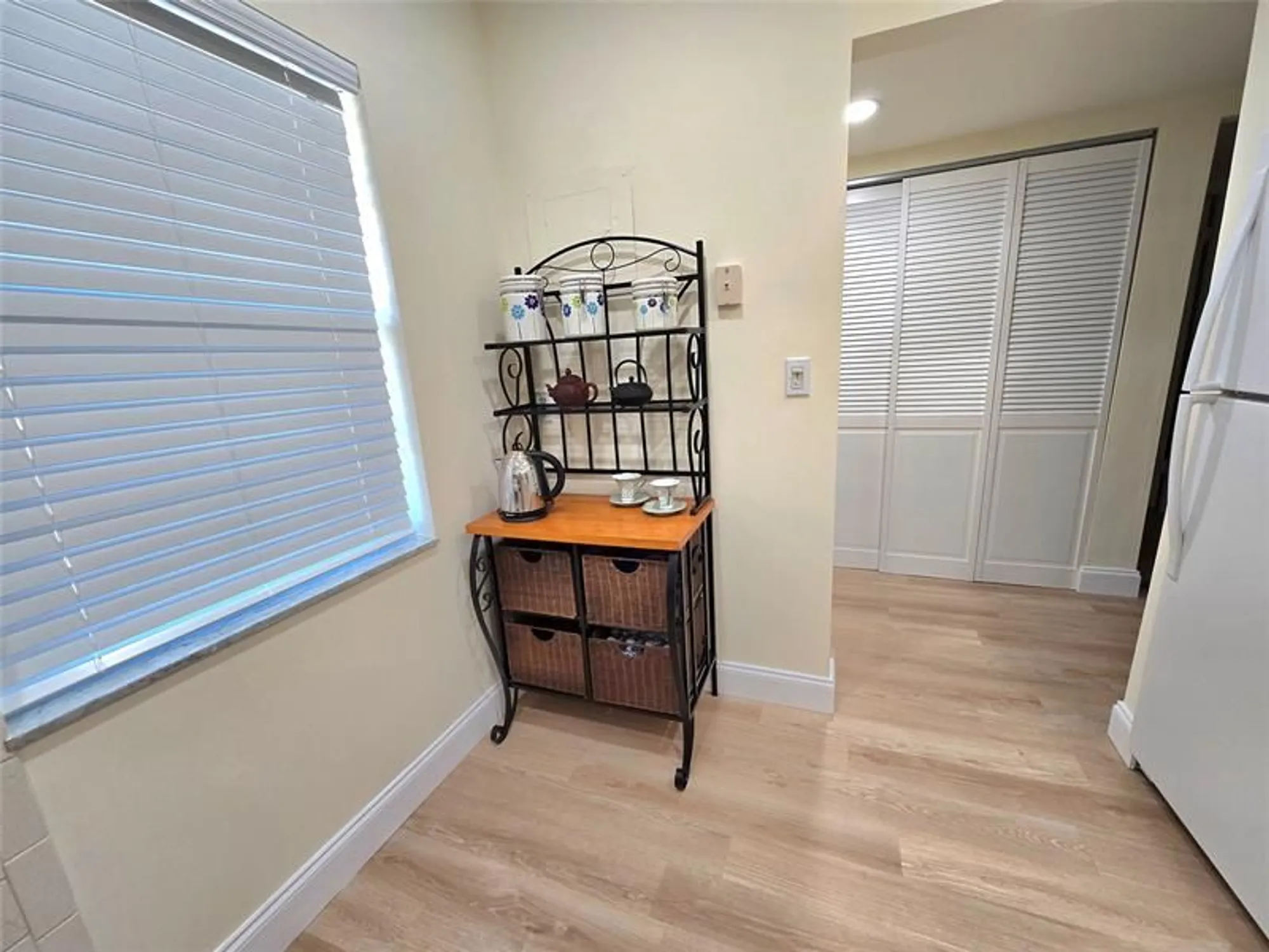 Property Slideshow image 4 of 18 | 7610 nw 1st st 203, Margate, FL, 33063