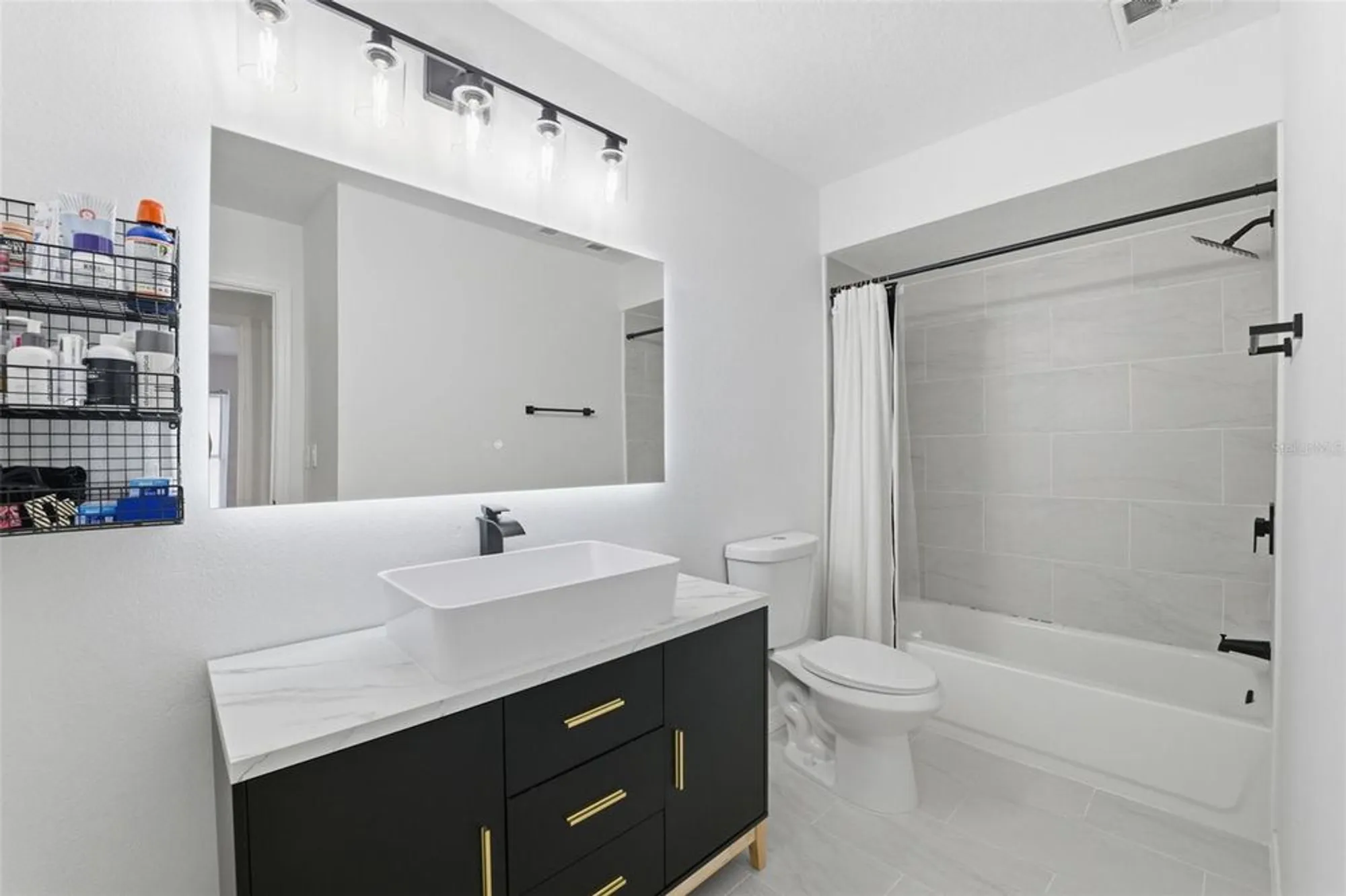 Property Slideshow image 18 of 22 | 8025 san fernando dr, Port Richey, FL, 34668