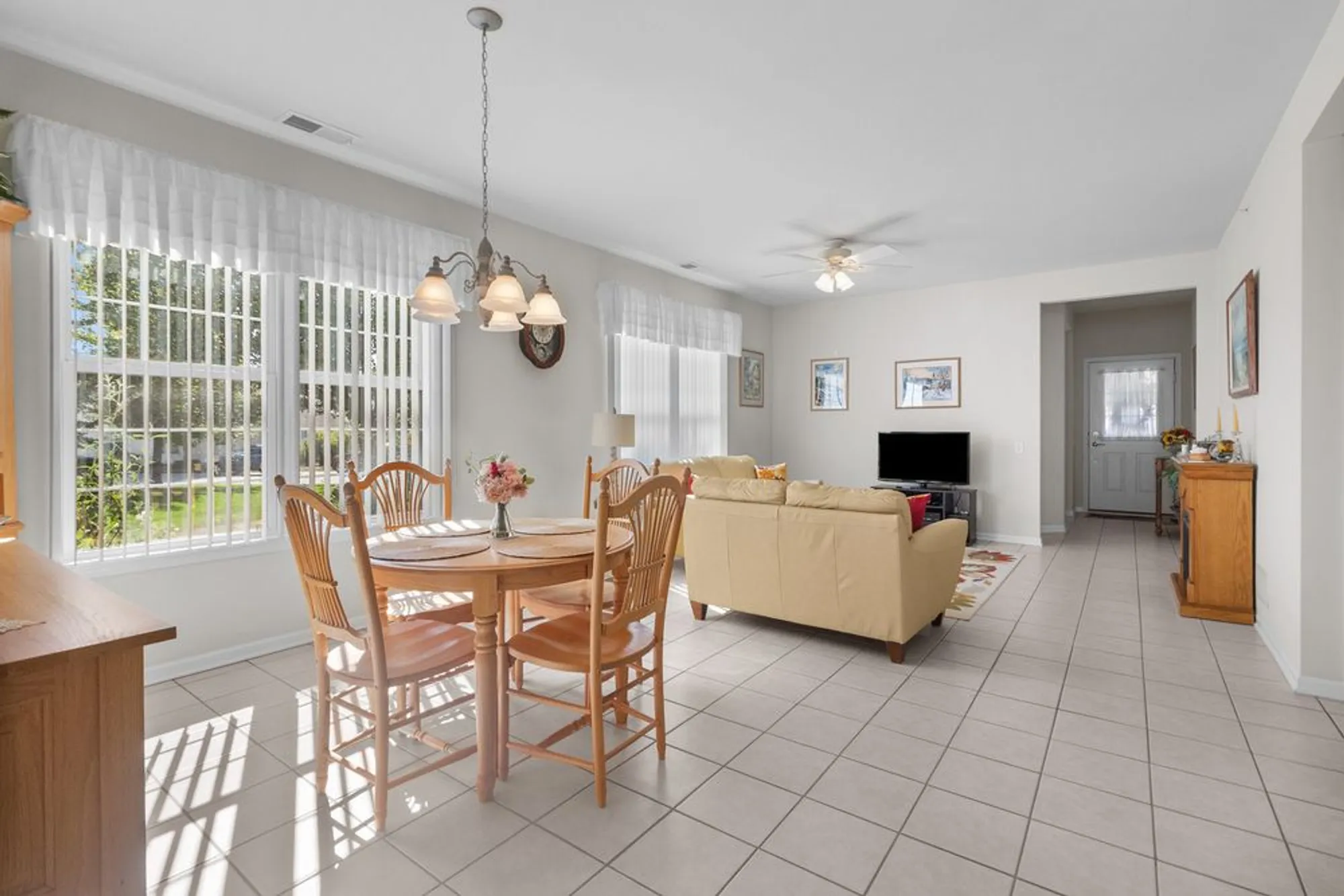 Property Slideshow image 7 of 29 | 12774 holbrook dr, Huntley, IL, 60142