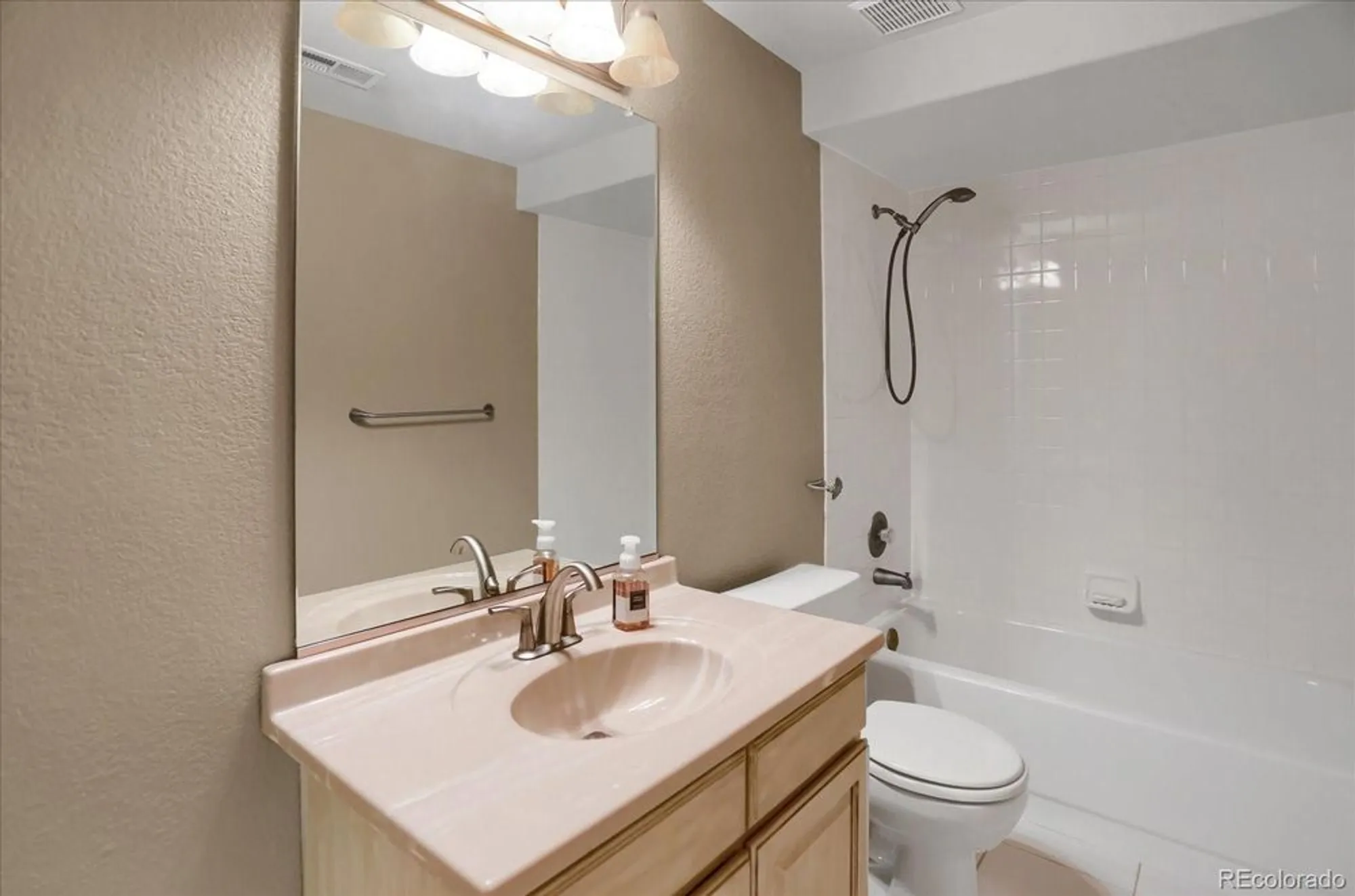 Property Slideshow image 30 of 36 | 8951 greenwich st, Highlands Ranch, CO, 80130