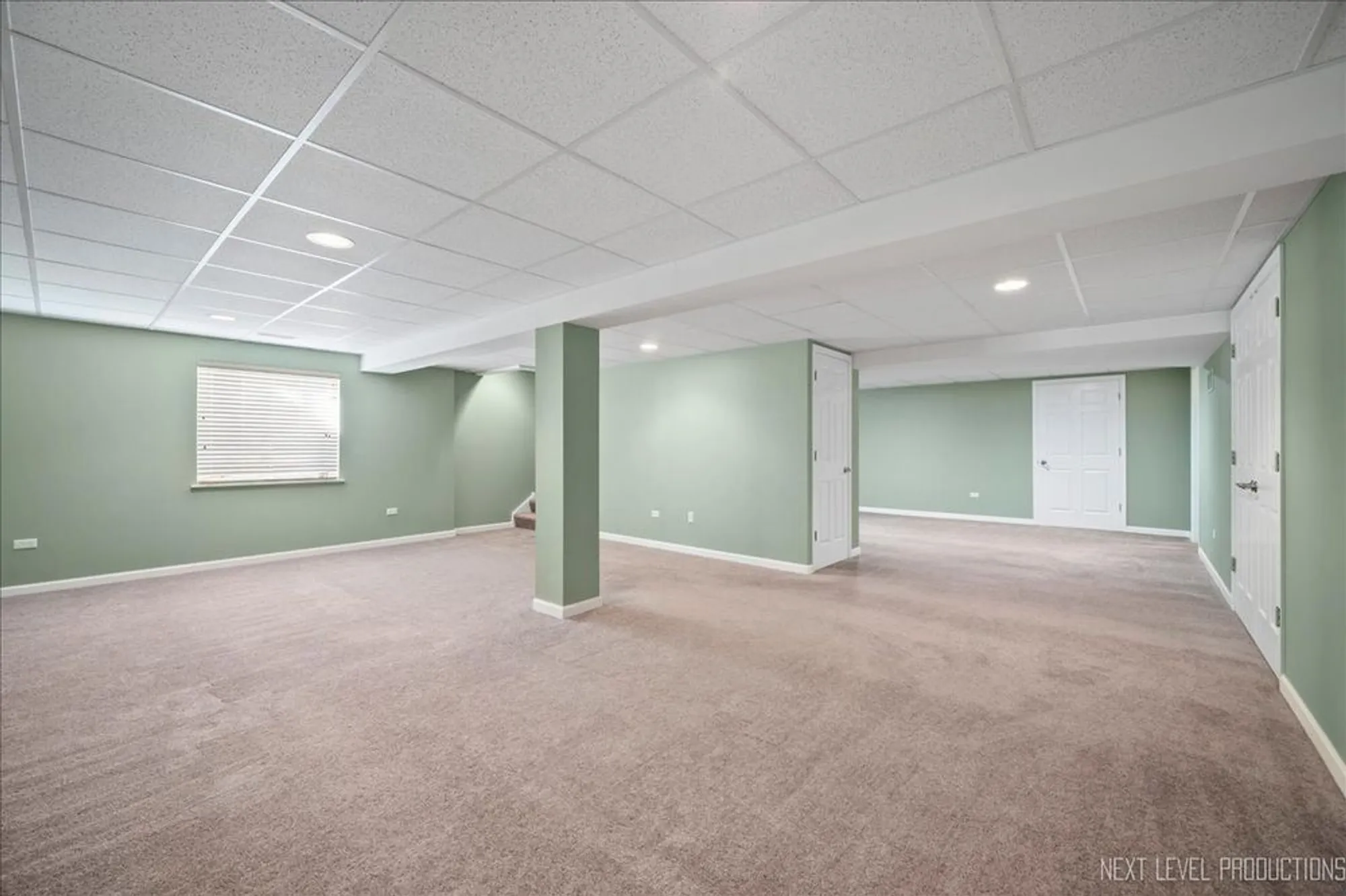 Property Slideshow image 21 of 29 | 712 bohannon cir, Oswego, IL, 60543