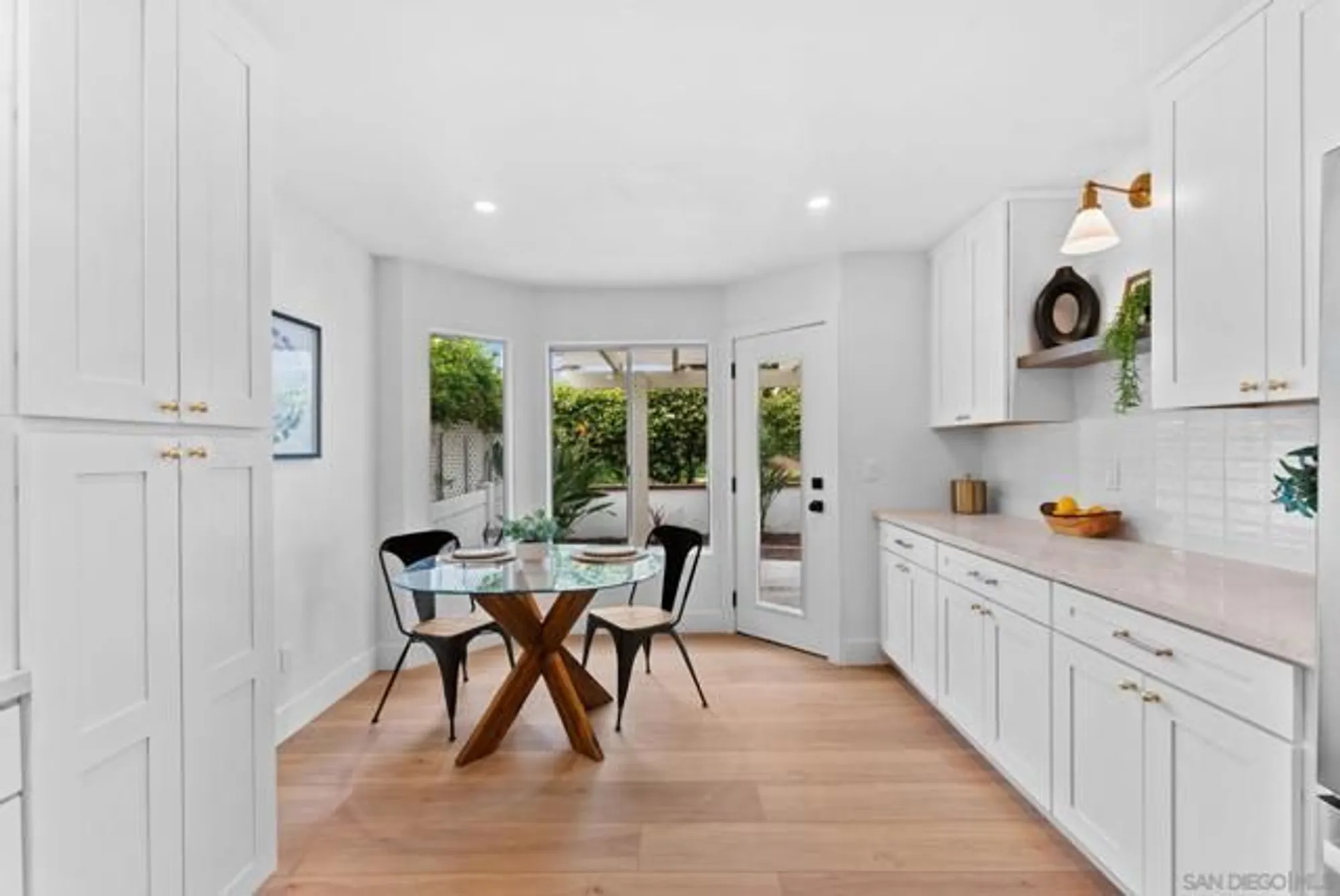 Property Slideshow image 10 of 24 | 4695 adra way, Oceanside, CA, 92056