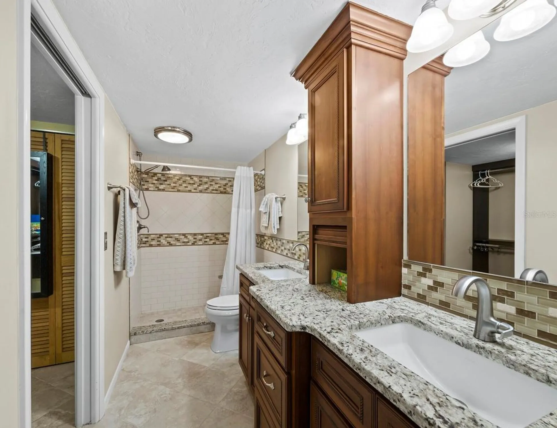 Property Slideshow image 31 of 67 | 6110 country club way 102, Sarasota, FL, 34243