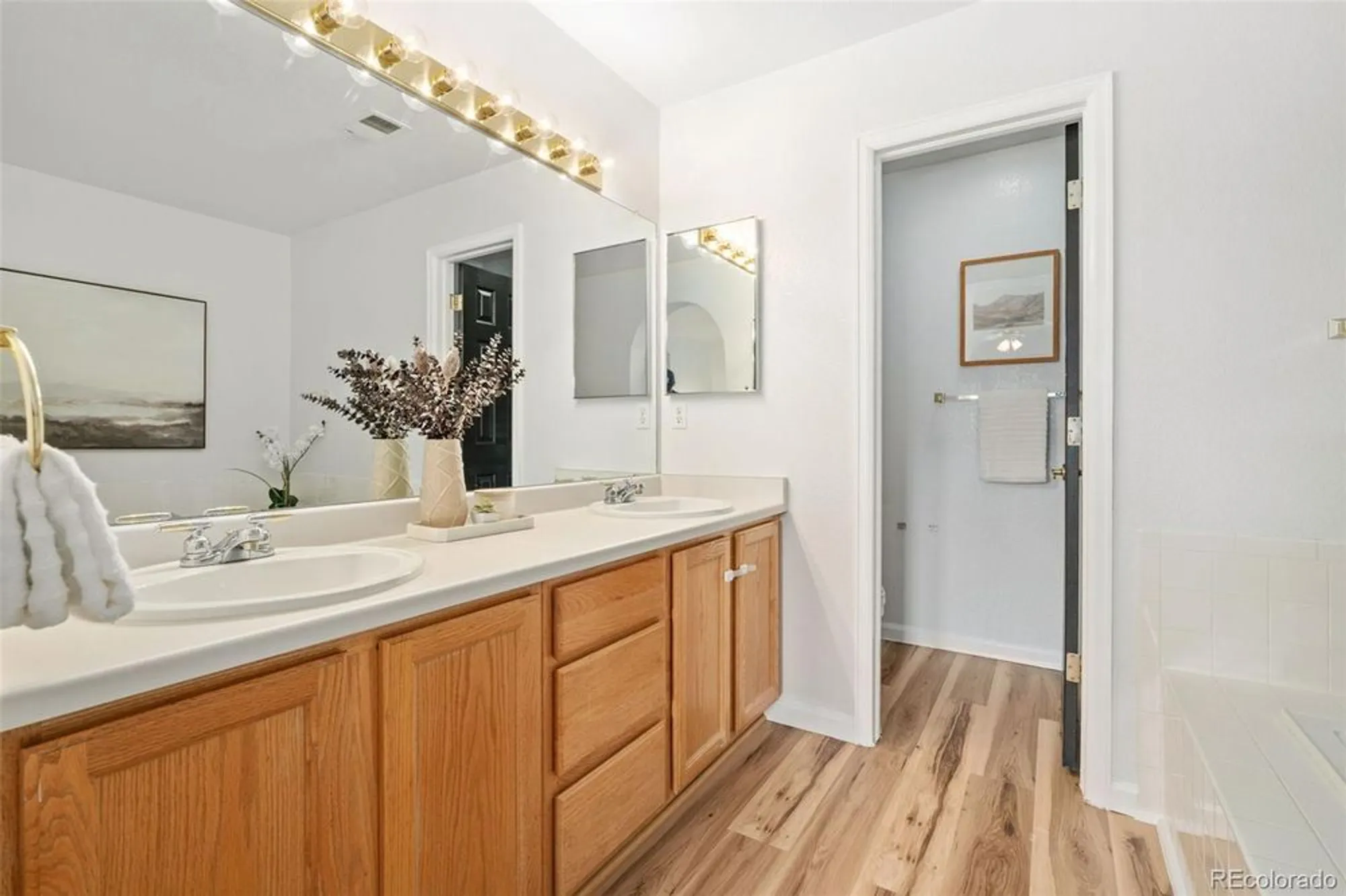 Property Slideshow image 19 of 41 | 2715 w greens dr, Littleton, CO, 80123